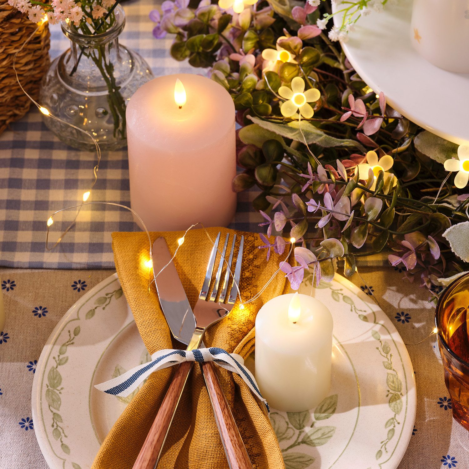 Lights4fun Dekokranz 60cm Frühlingskranz Blumen mit Micro Lichterkette