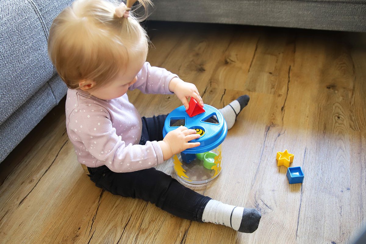 GOWI Steckspielzeug Steckbox Biene, (10-tlg)