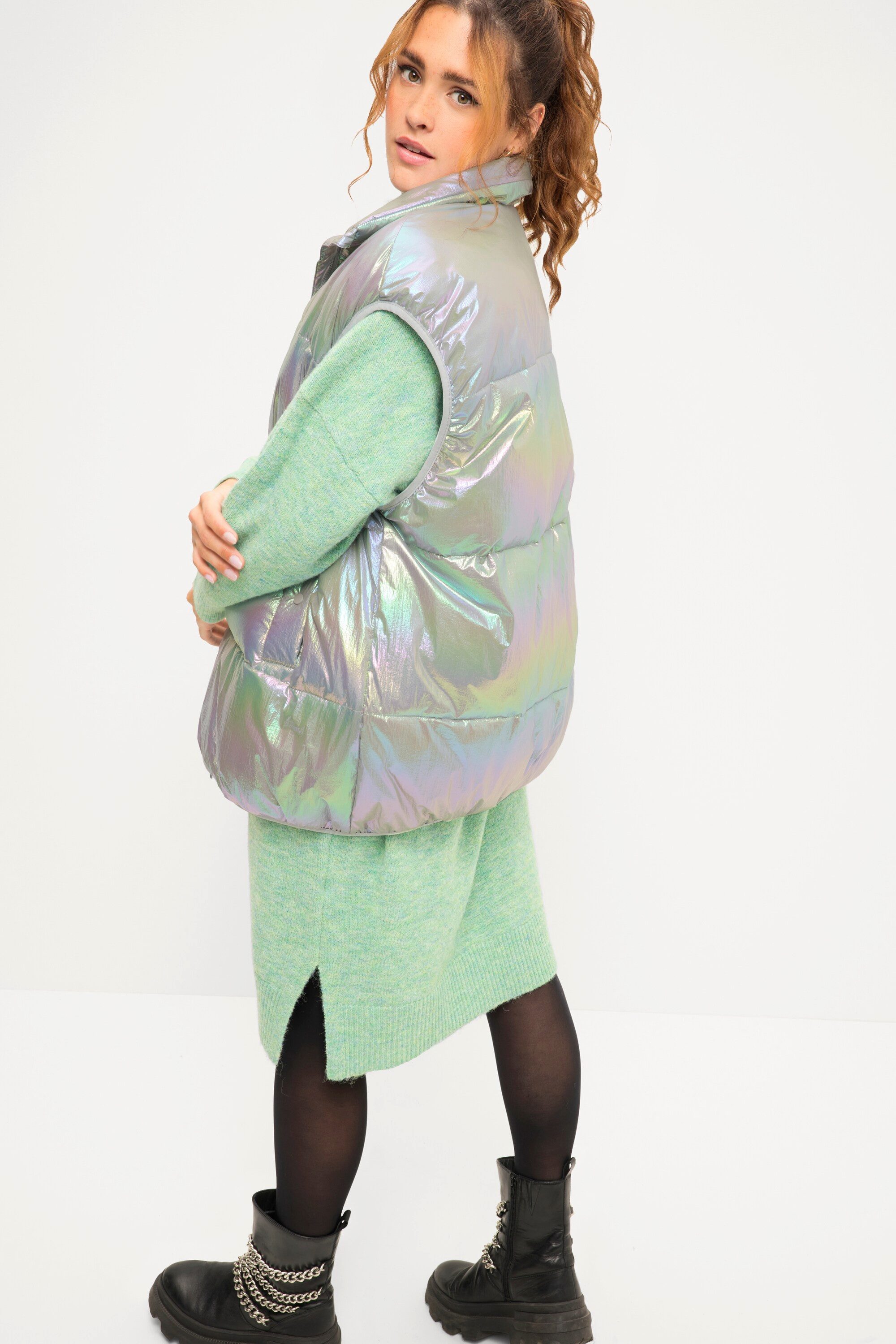 Studio Untold Steppweste Steppweste oversized Holografic-Look Stehkragen