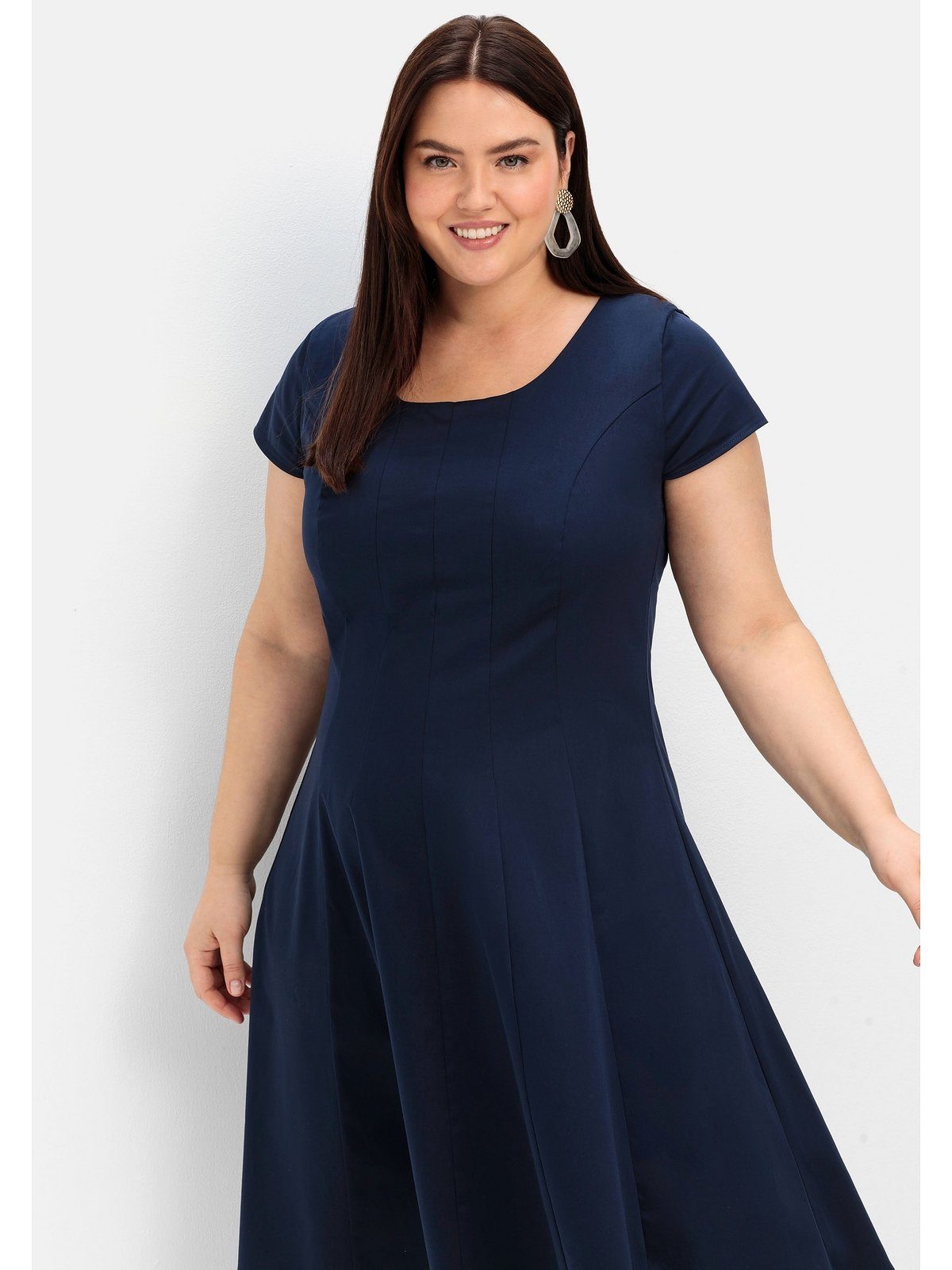 Sheego Cocktailkleid Große Größen in Bahnenform