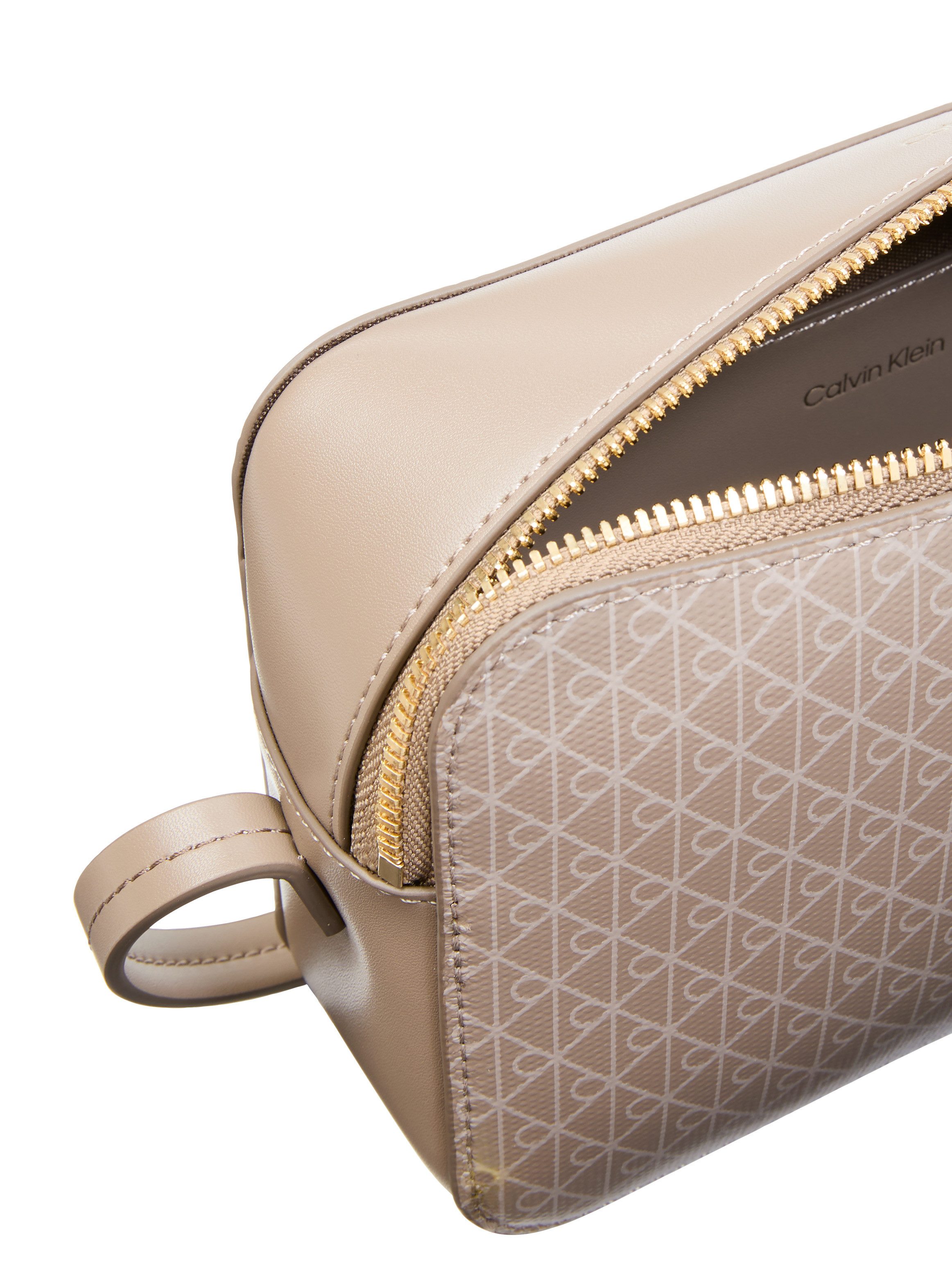 Calvin Klein Mini Bag AOP ELONGATED CAMERA BAG, kleine Damen-Umhängetasche, Schultertasche mit Monogramm-Print