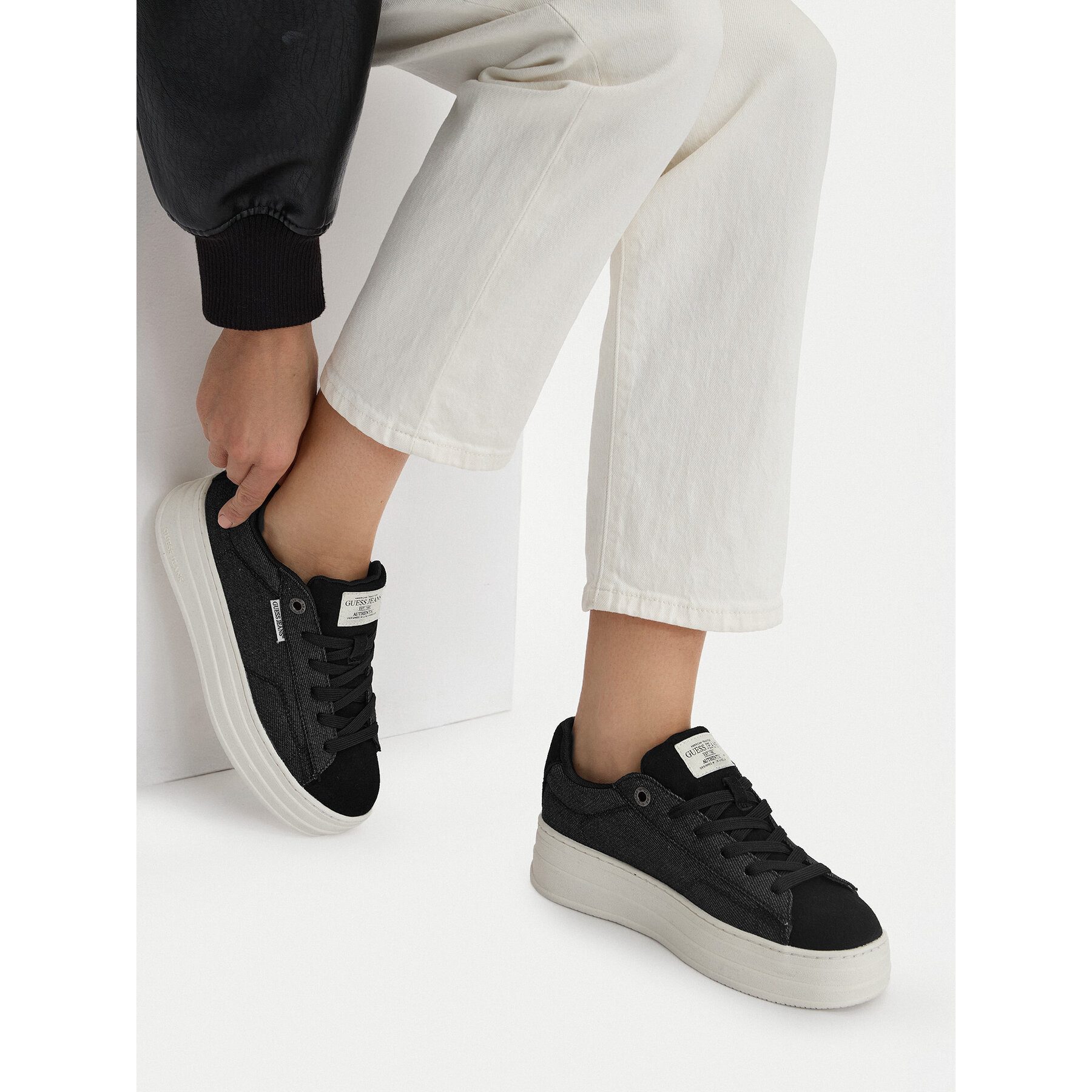 GUESS JEANS Guess Jeans Damen-Sneaker Schwarz Sneaker
