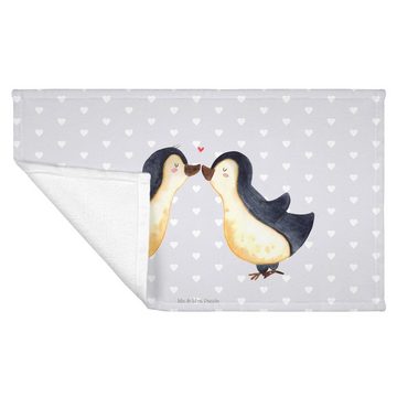 Mr. & Mrs. Panda Handtuch Pinguin Liebe - Grau Pastell - Geschenk, Sport Handtuch, Frottier, Gä, (1-St), Allseitig umsäumt