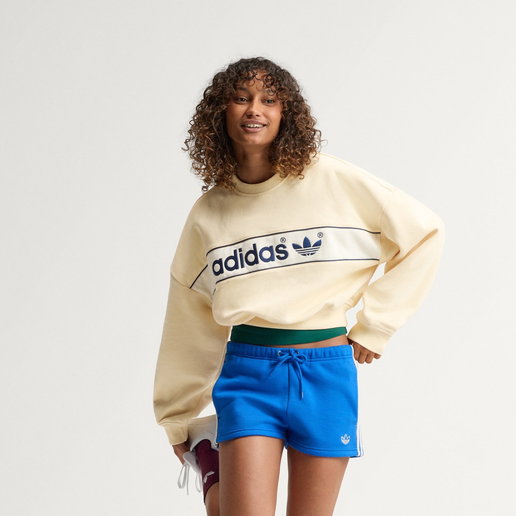 adidas Originals Sweatshirt ADISIGNATURE NY SWEATSHIRT, RUNDHALSAUSSCHNITT (1-tlg)