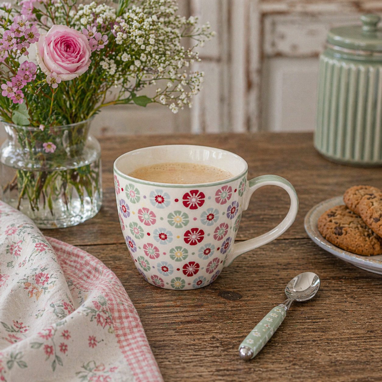 Greengate Tasse GreenGate Tasse Rike Weiß/Geblümt