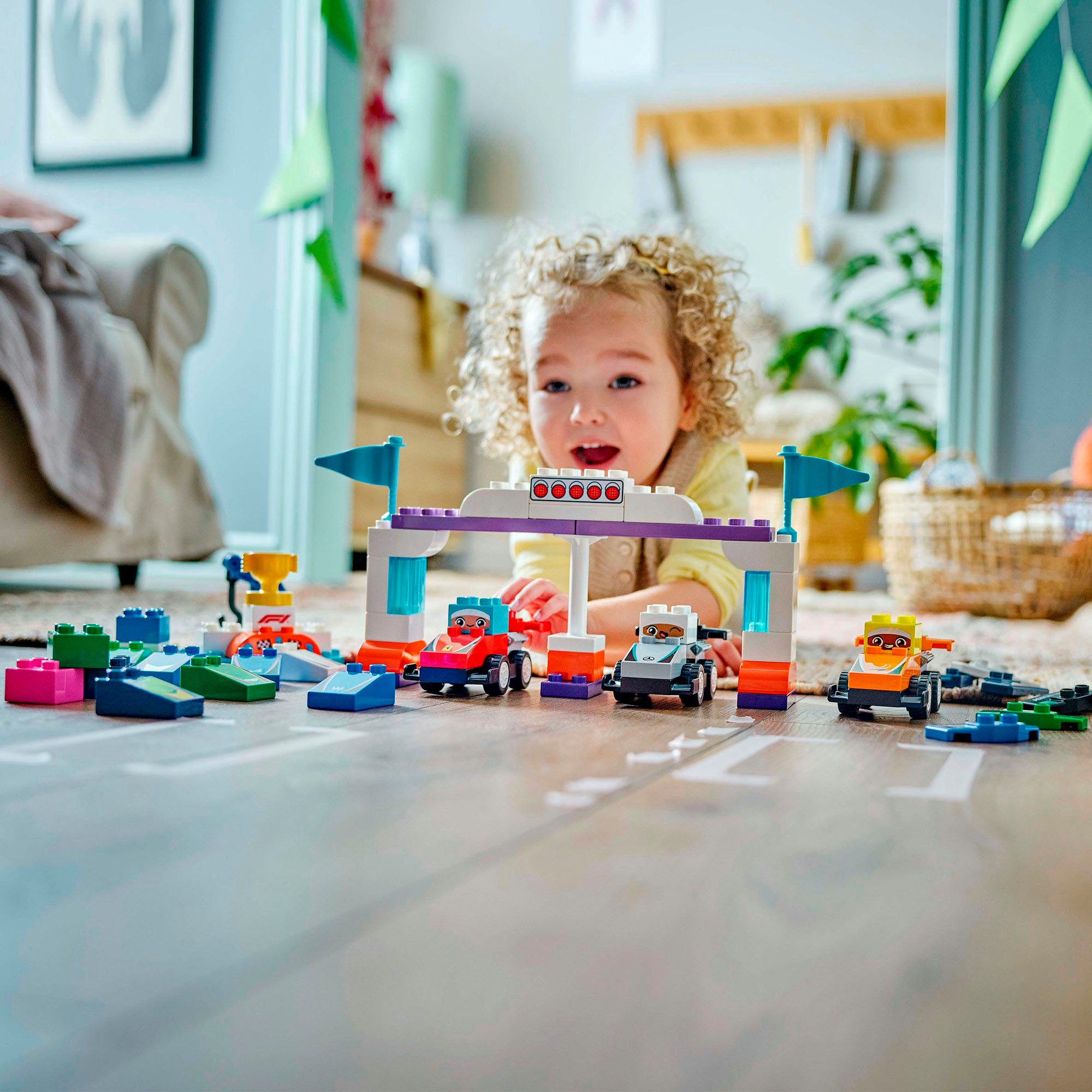 LEGO® F1® Team Rennautos mit Rennfahrern (10445), LEGO DUPLO Town Konstrukt günstig online kaufen