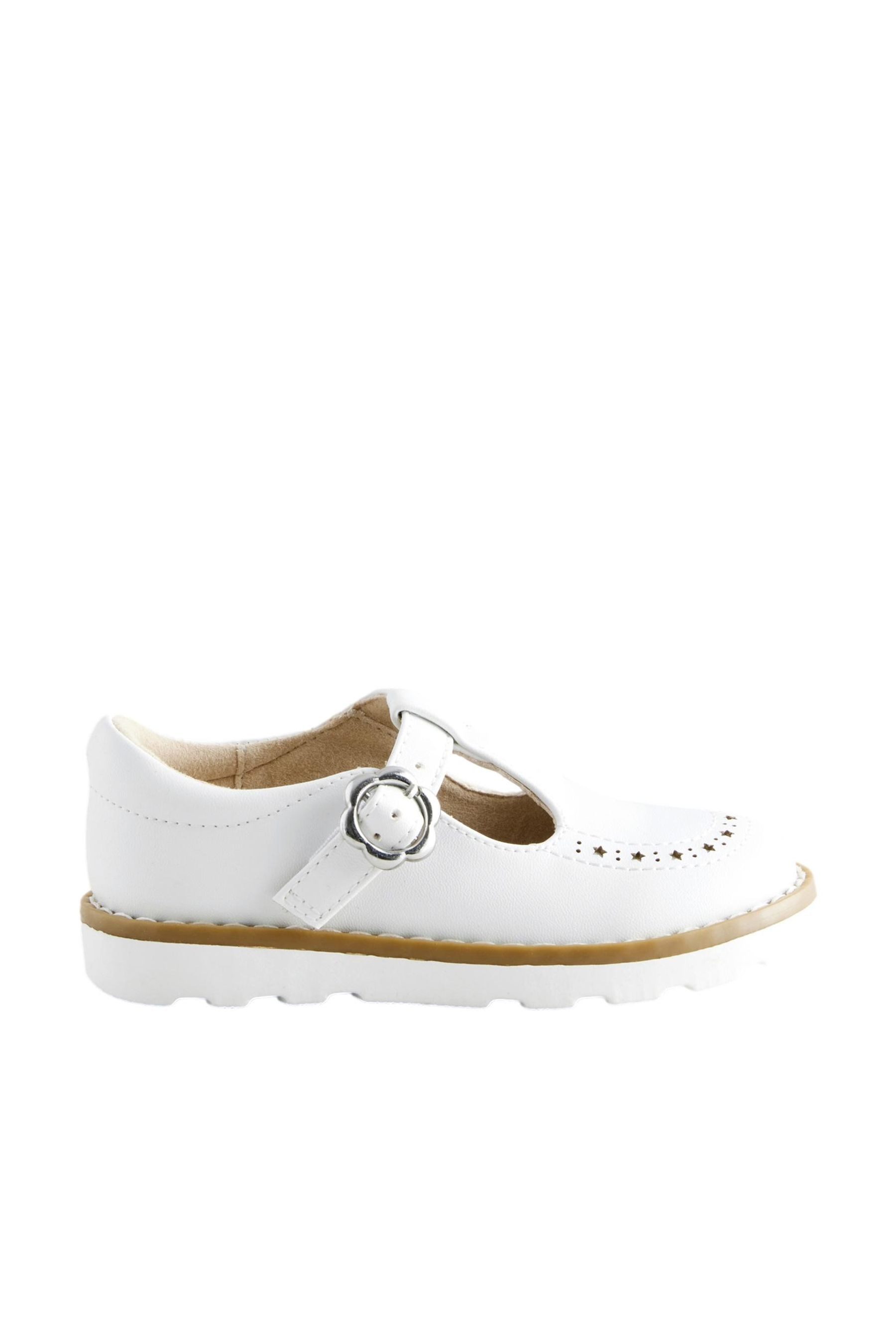 Next T-Steg-Schuhe, weite Passform T-Strap-Sandale