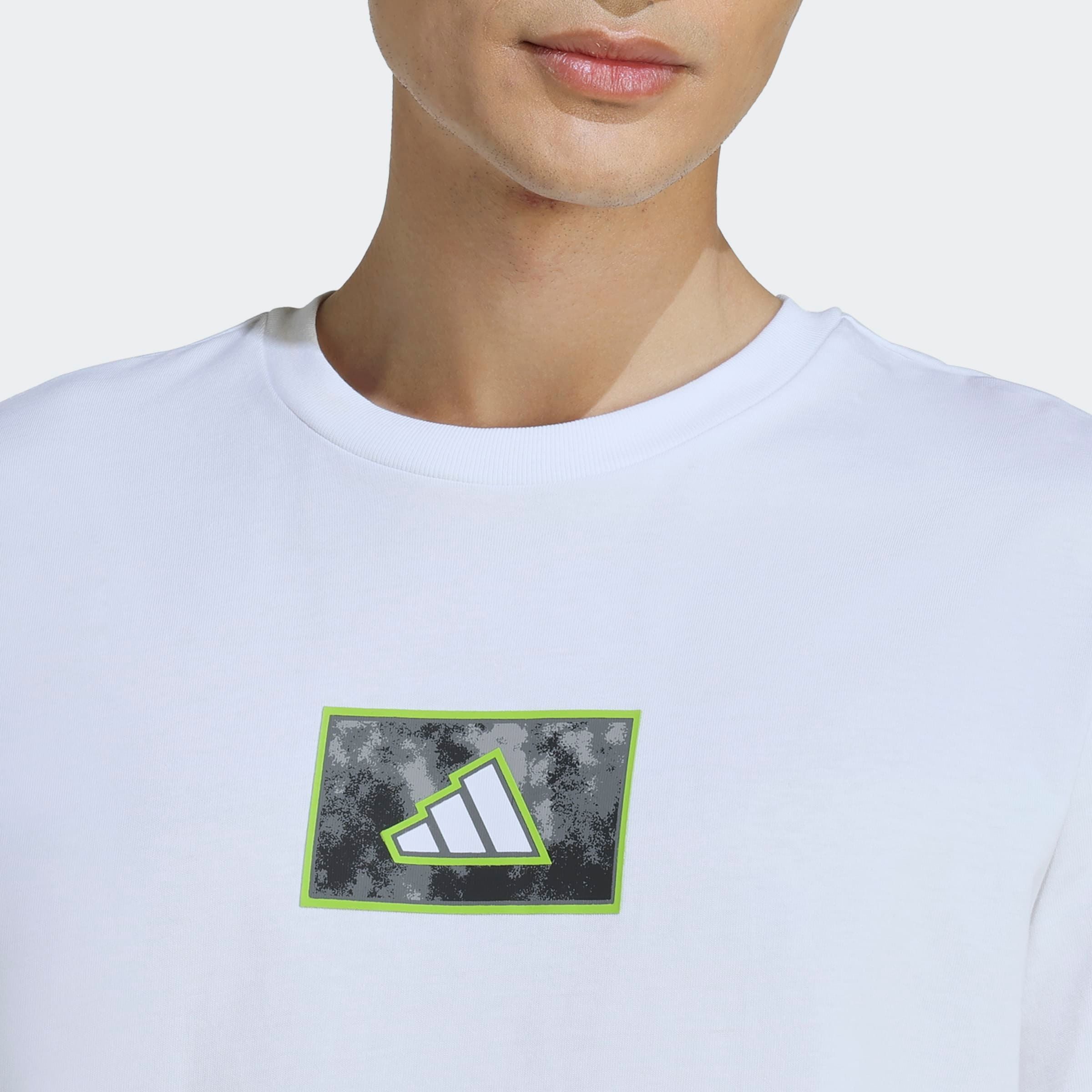 adidas Sportswear T-Shirt CAMO SHAPE GRAPHIC sportlicher Schnitt, kurze Ärmel, aus Baumwolle, atmungsaktiv
