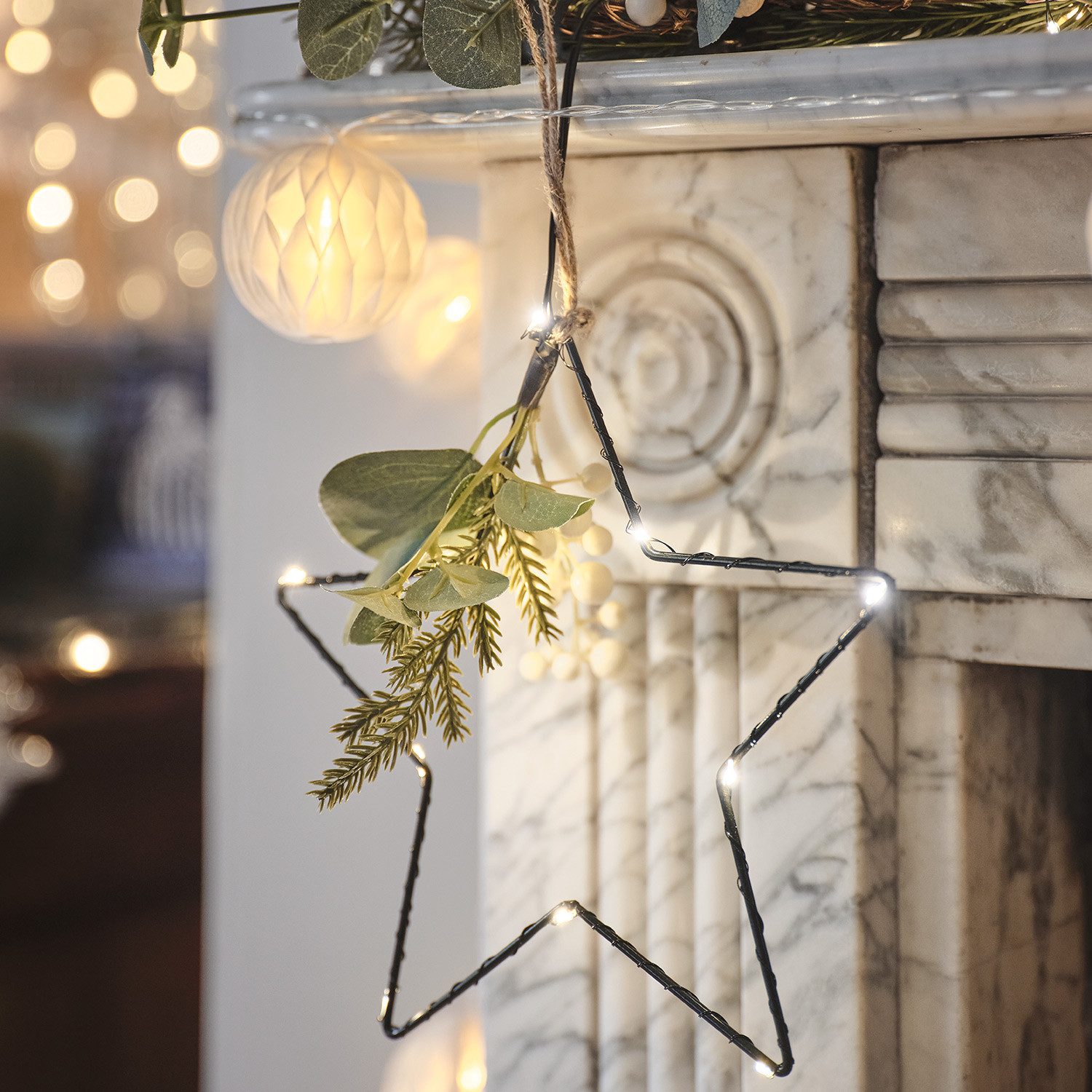 Lights4fun LED Dekolicht 2er Set LED-Sterne mit Blättern zum Aufhängen