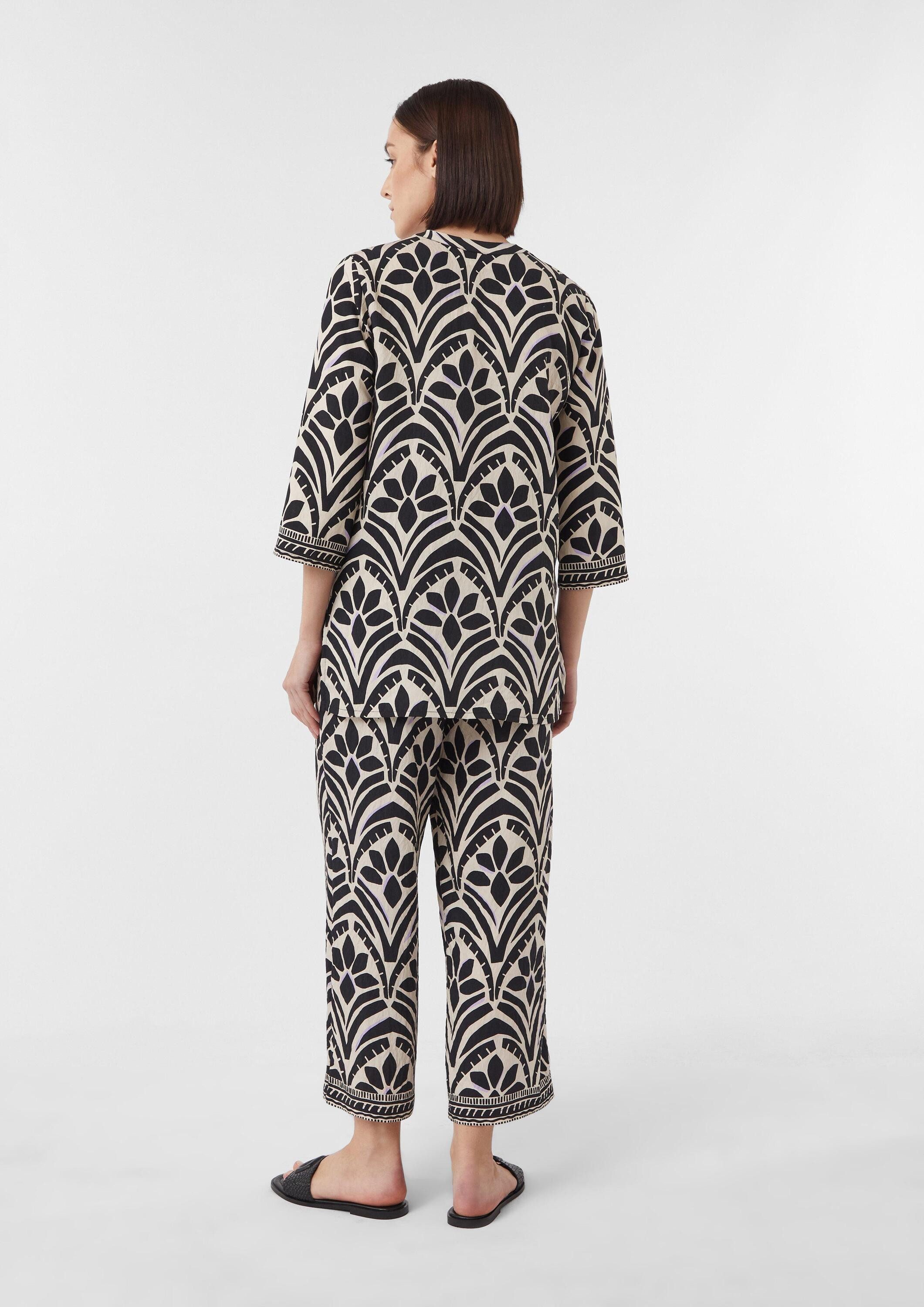 comma Kurzarmbluse Bluse Lange Bluse mit V-Ausschnitt und All-over-Print