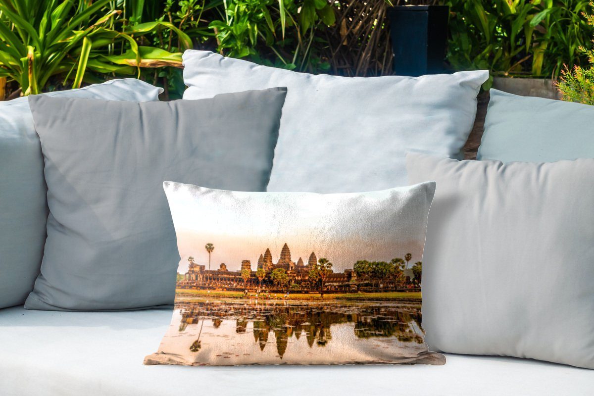 Sonnenuntergang mit des MuchoWow Wat Wassers, Spiegelung Dekokissenbezug, Polyester, Outdoor-Dekorationskissen, Kissenhülle im Dekokissen Angkor