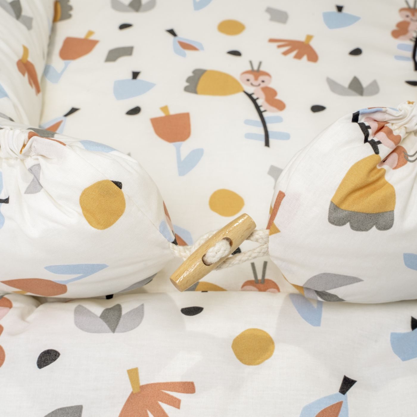 Julius Zöllner Kuschelnest Crazy Flowers Kuschelnest NIDO "Max", (1-tlg), Babynestchen