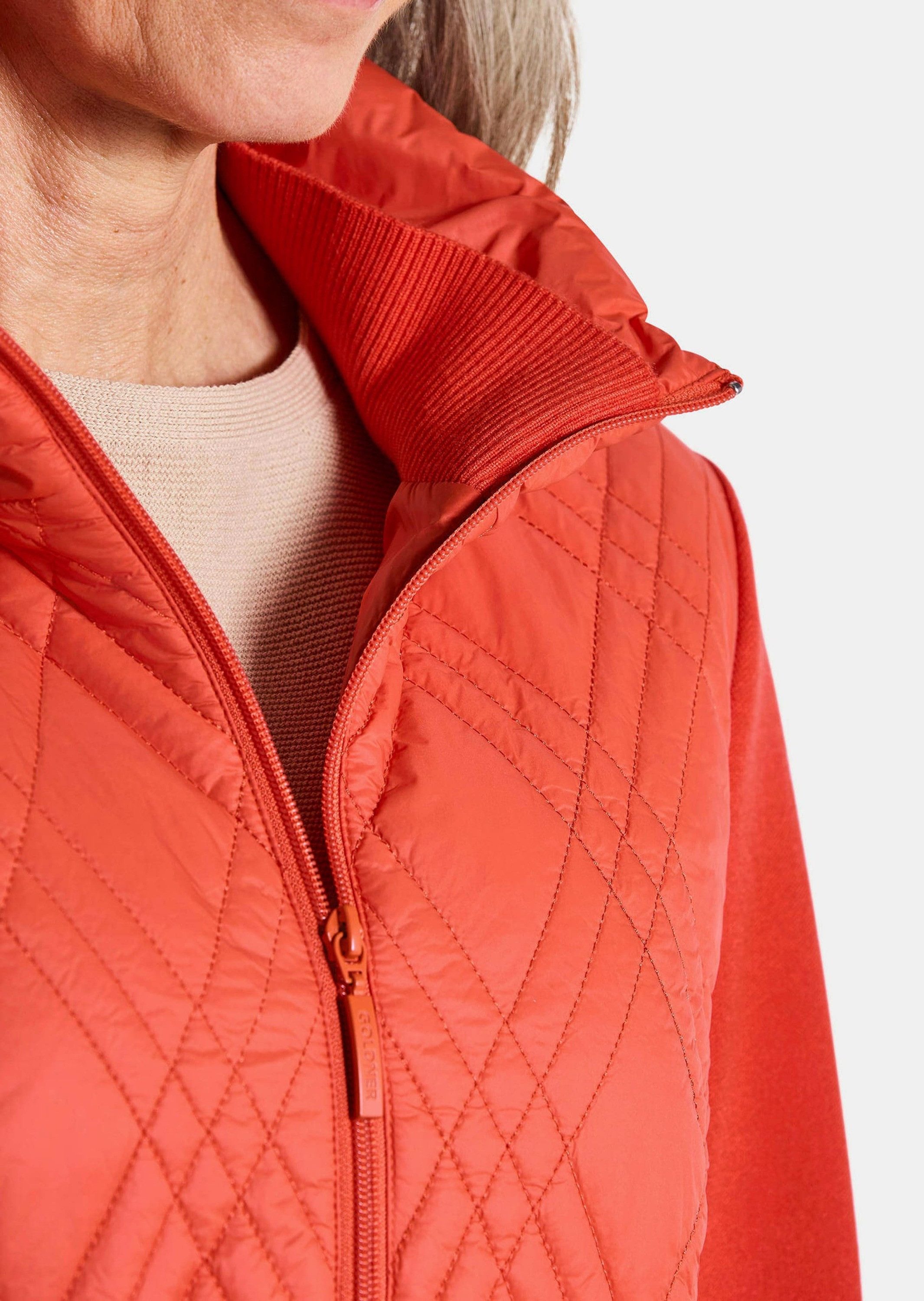 GOLDNER Outdoorjacke Lässige Jacke mit Strick und Stepp Herbstjacke mit Stehkragen, Reißverschluss und Langarm