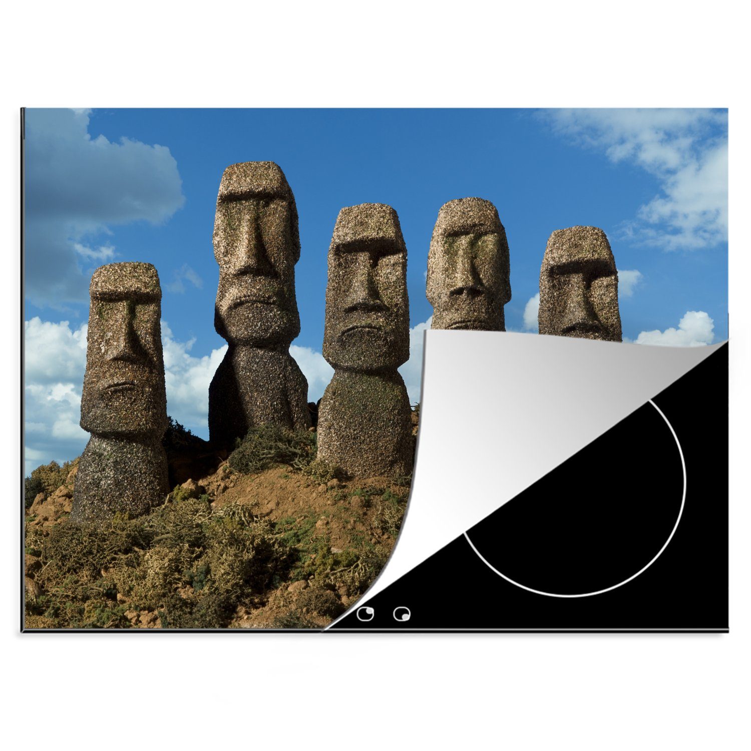 MuchoWow Herdblende-/Abdeckplatte Vier Moai-Statuen stehen in einer Reihe auf der Osterinsel, Vinyl, (1 tlg), 70x52 cm, Mobile Arbeitsfläche nutzbar, Ceranfeldabdeckung