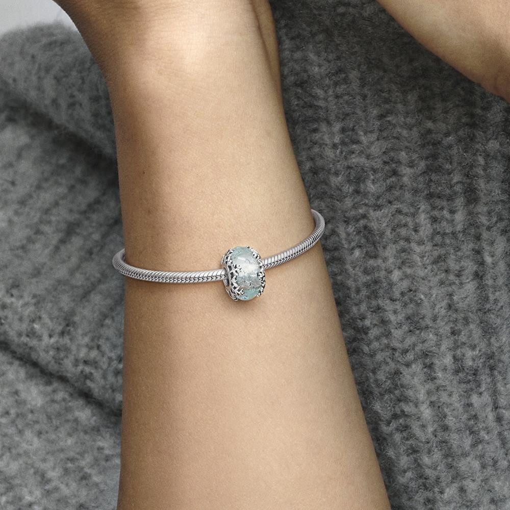 Pandora Charm-Einhänger Eisblauer Schneeflocken Charm aus Sterlingsilber von PANDORA