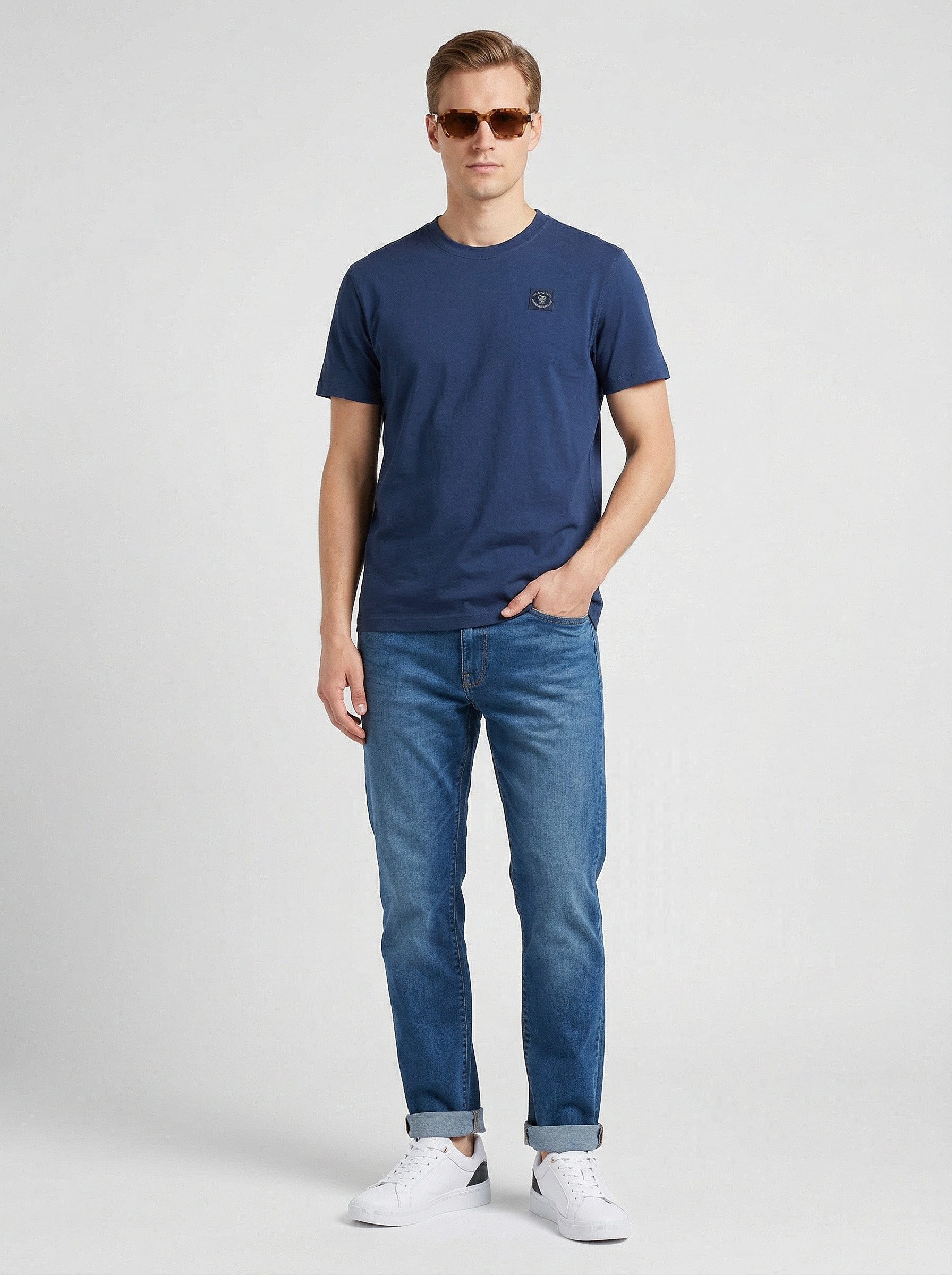 Zum Outfit 10