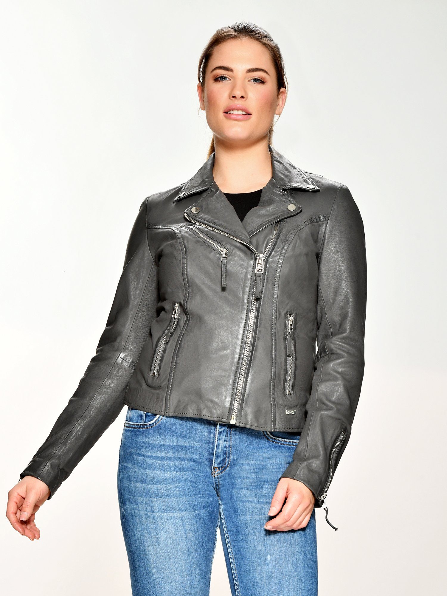 lederjacke mit rotem innenfutter