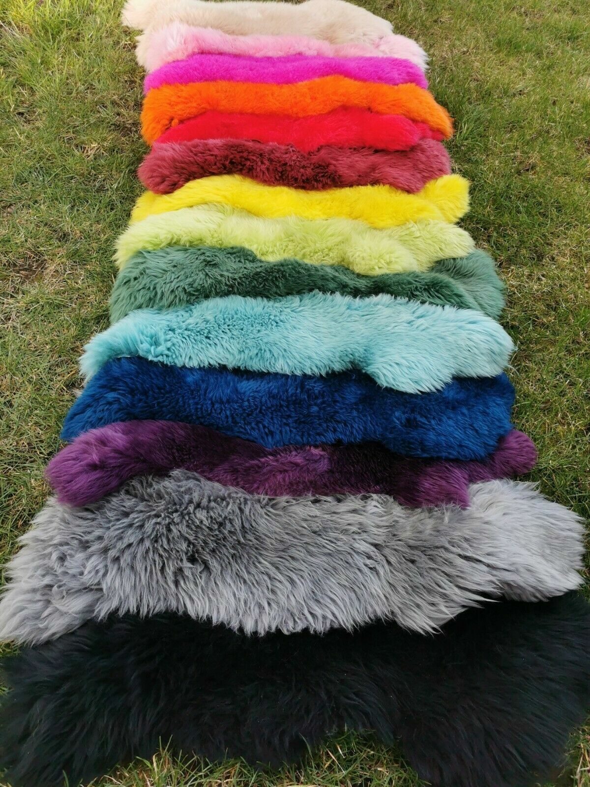 Provellus Fellteppich Öko Lammfell bunt gefärbt, weich – Länge 80–120 cm, 80cm-100cm lang