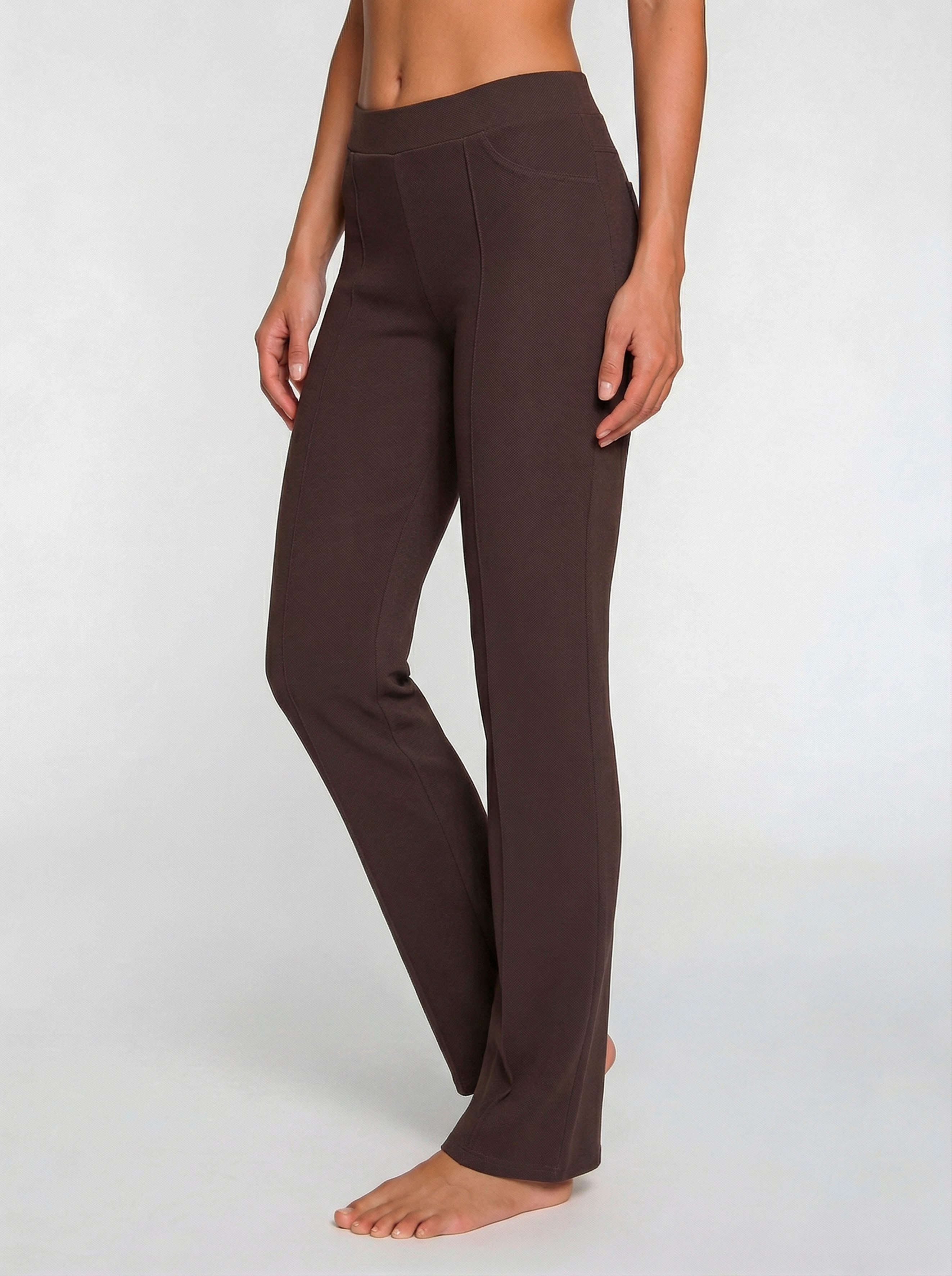 LASCANA Bootcuthose mit bequemen Schlupfhosenbund. € 49,99