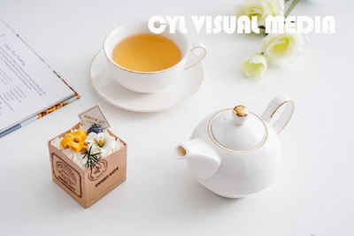 ZELLERFELD Teekanne Tassenset Teekanne aus Porzellan Kaffeekanne mit Tasse und Untertasse