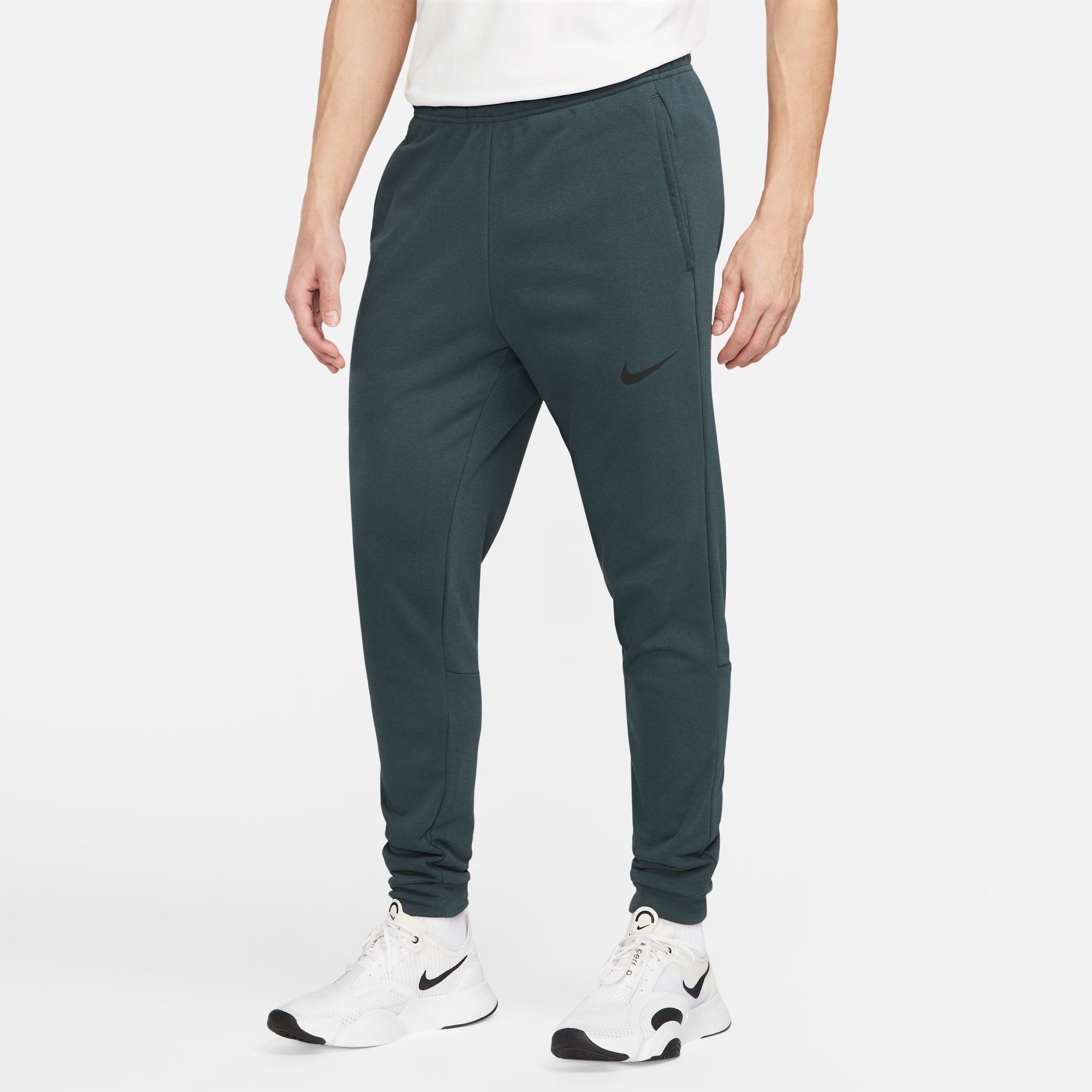 Nike Trainingshose DRI-FIT MEN'S TAPERED TRAINING PANTS