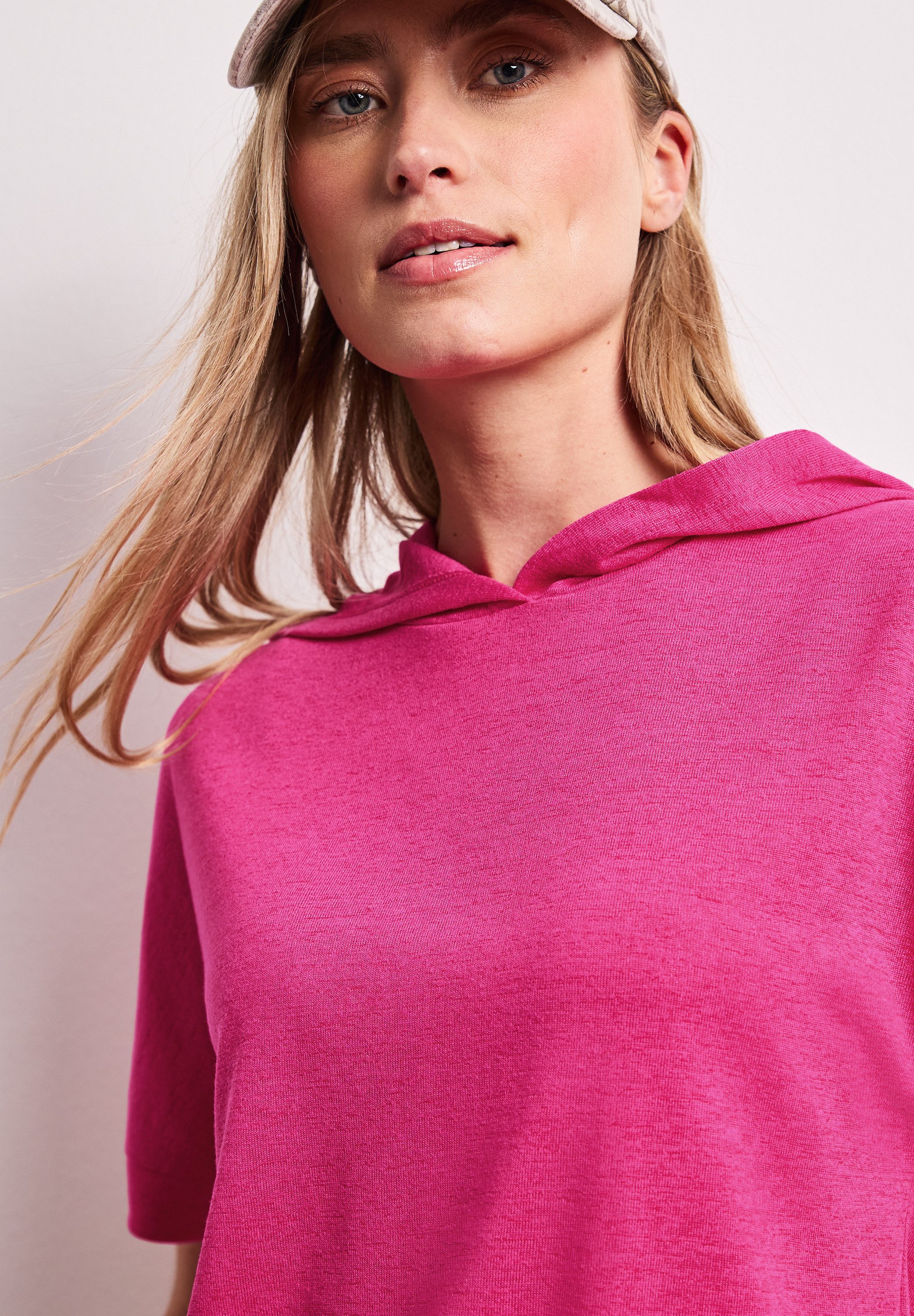 STREET ONE Kurzarmshirt mit Kapuze – Bild 3 von 5