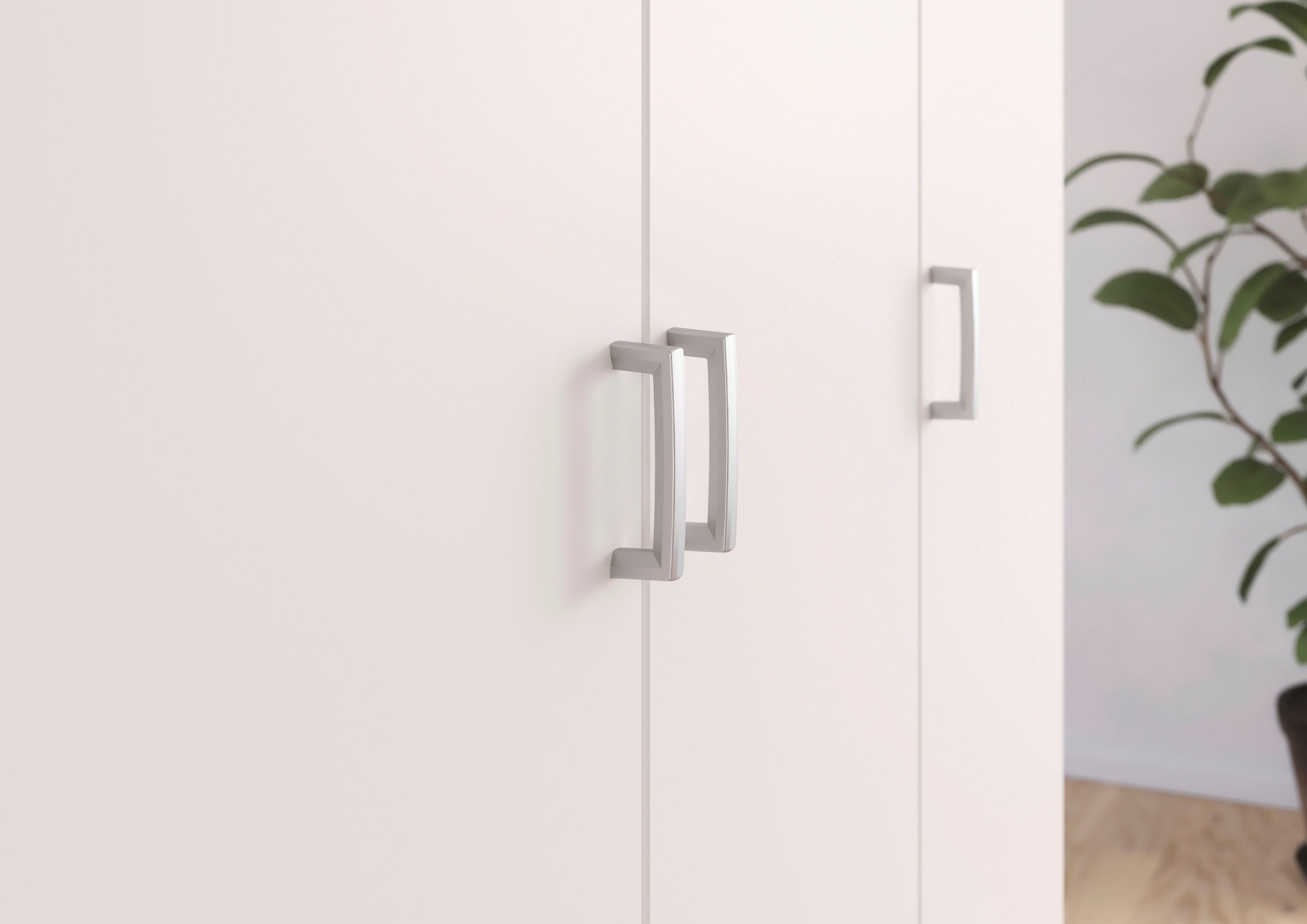 rauch Drehtürenschrank Kleiderschrank Garderobe GAMMA Breiten 91/136/181/226/271/315/360 cm (in 3 Ausstattungen BASIC/CLASSIC/PREMIUM (inkl. SOFT-CLOSE-Funktion) mit Schubladen, verschiedene Griff-Varianten TOPSELLER MADE IN GERMANY