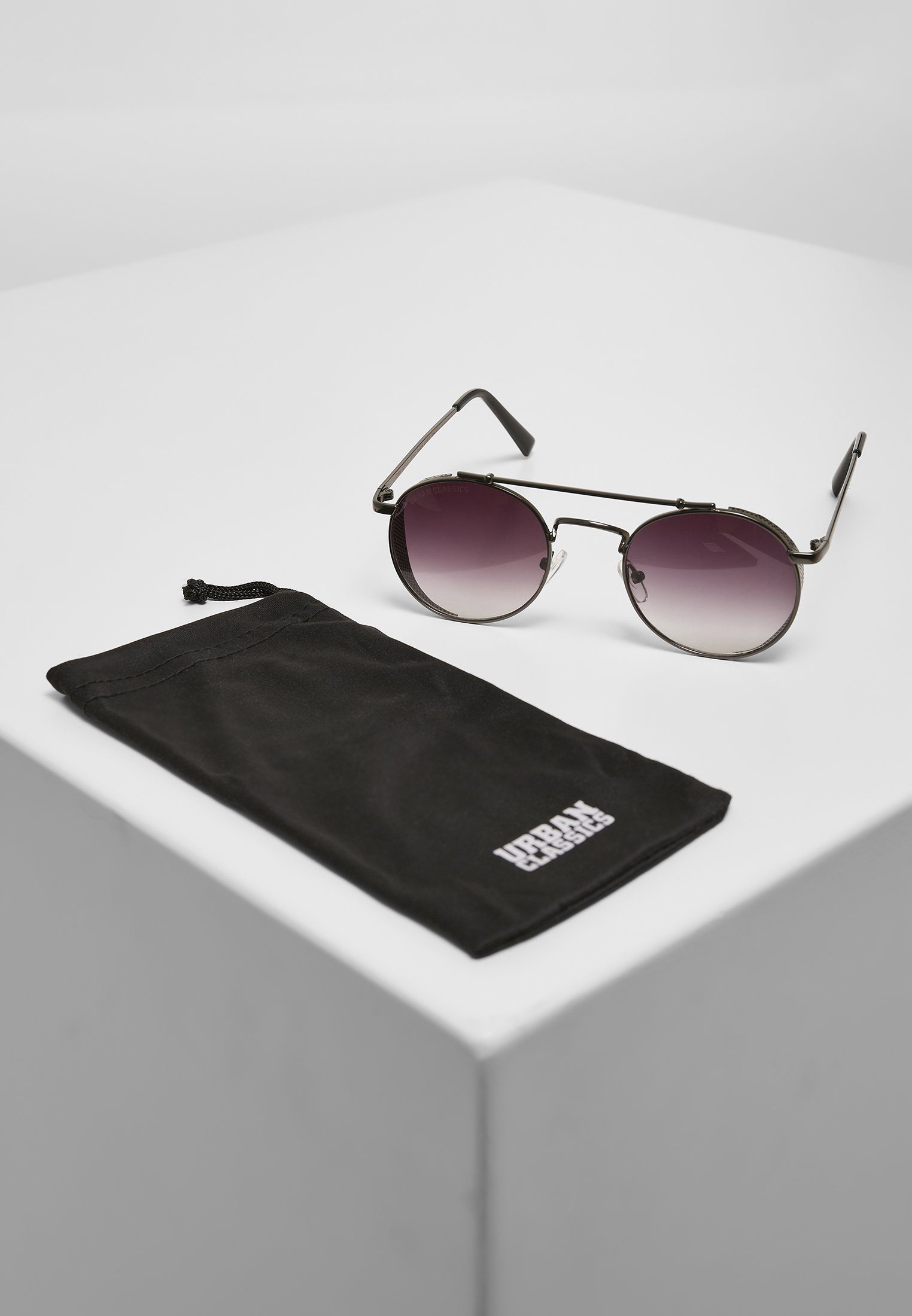 URBAN CLASSICS Sonnenbrille Unisex Sunglasses Chios black/black | Sonnenbrillen