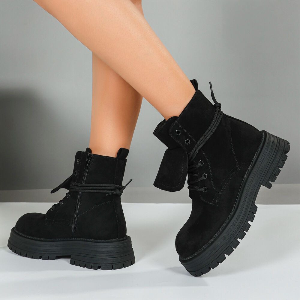 Ital-Design Robuste Damen Freizeitboots mit markanter Sohle Schnürstiefelette (90169542) Blockabsatz Stiefeletten in Schwarz
