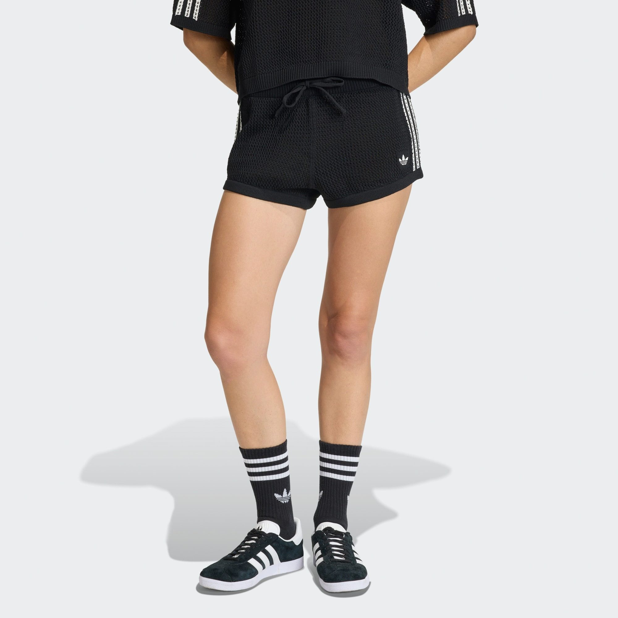 adidas Originals Shorts KNITTED CROCHET SHORTS (1-tlg)