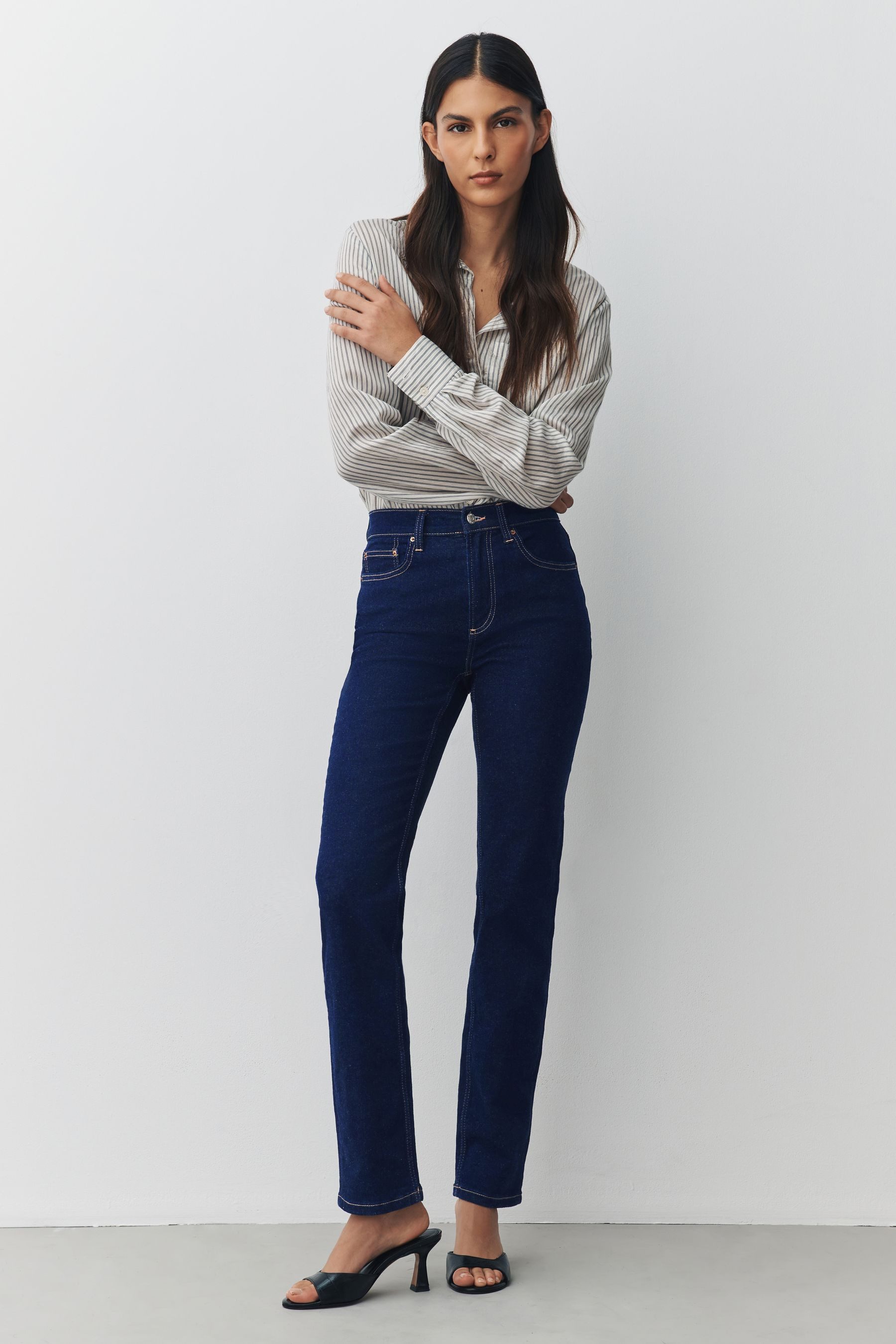 Next Slim-fit-Jeans Slim Fit Stretch-Jeans mit mittelhohem Bund (1-tlg)