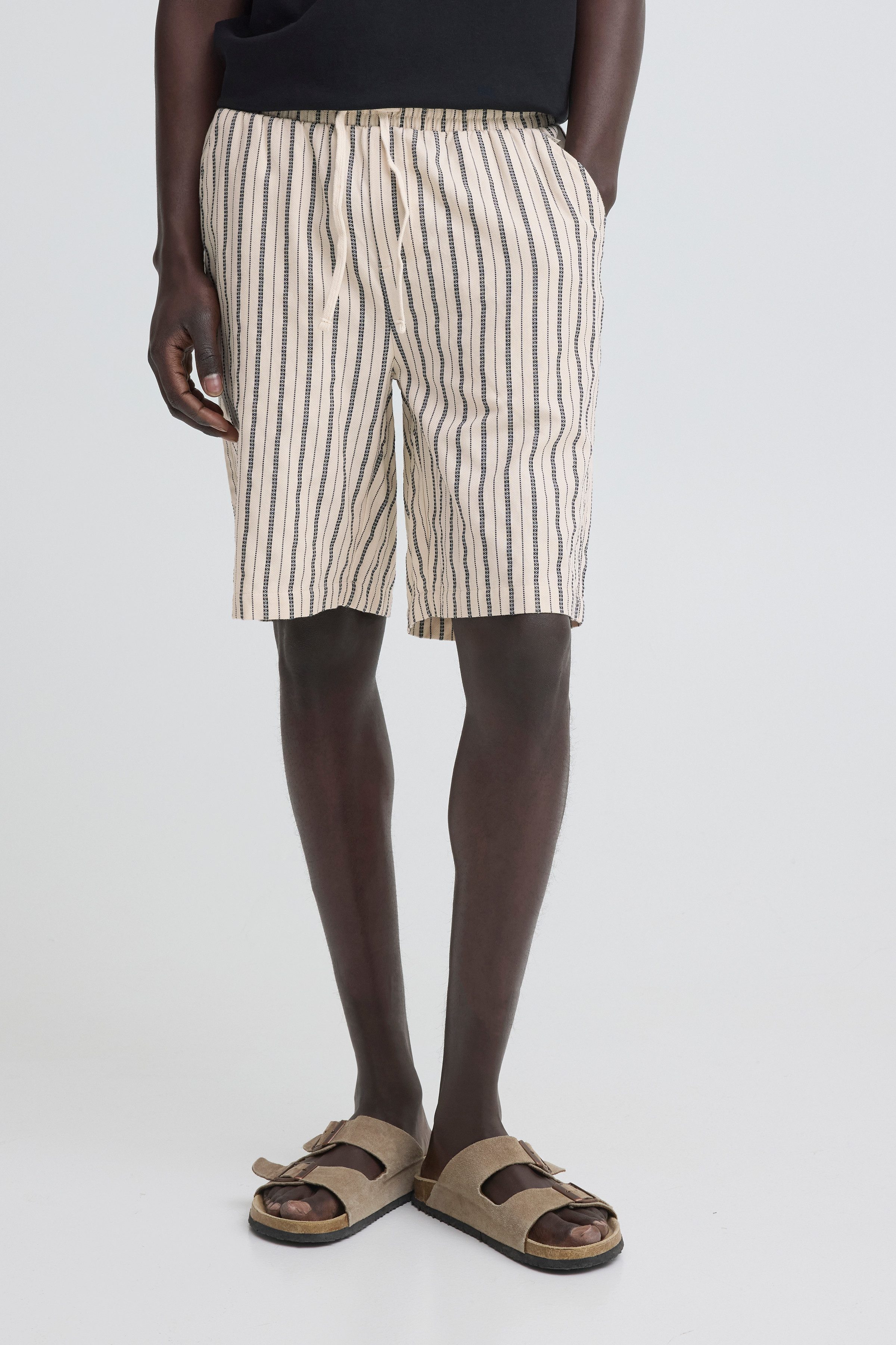 Blend Bermudas BHMAXIM RELX EASYPULL WOVENSHS aus Baumwolle, Relaxed Fit, mit Kordelverschluss, kniefrei geschnitten