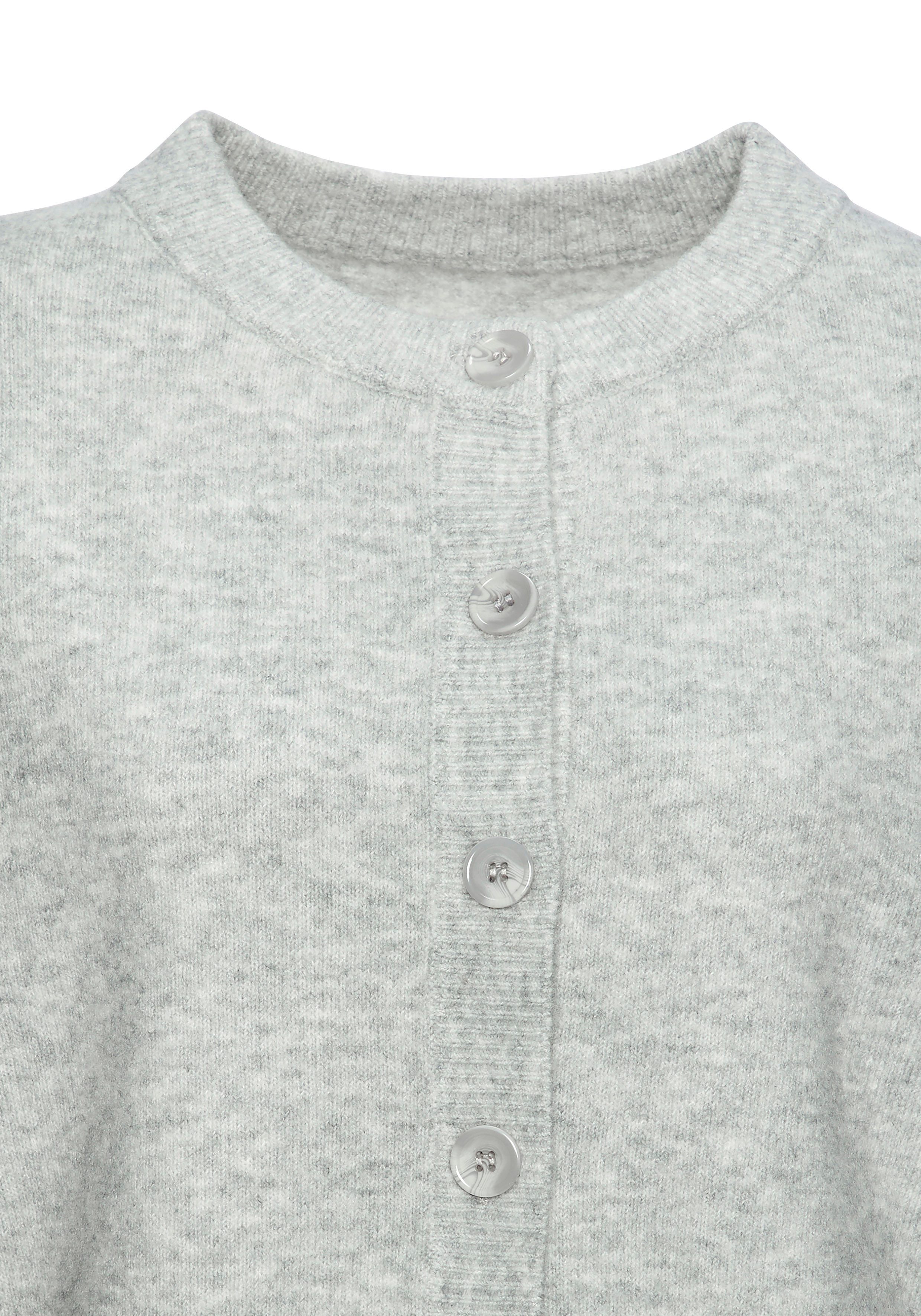 LASCANA Strickjacke in leicht verkürzter Form mit breitem Rippstrickbündchen aus kuschelweichem Strick, Cardigan mit langen Ärmeln, Basic – Bild 5 von 5