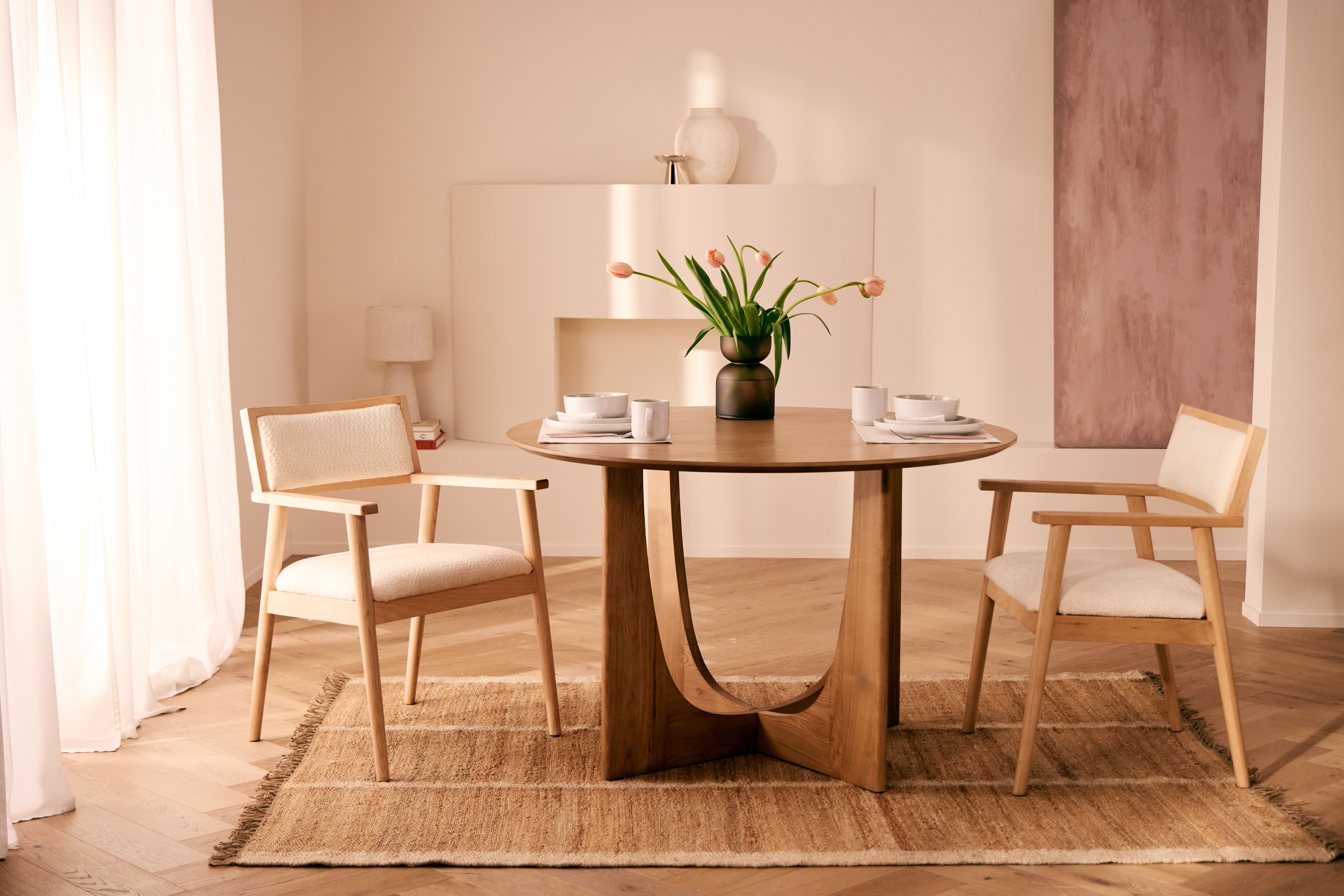 LeGer Home by Lena Gercke Esstisch Zirella, massives Eschenholz, markantes Kreuzfuß-Design, Breite 120 cm