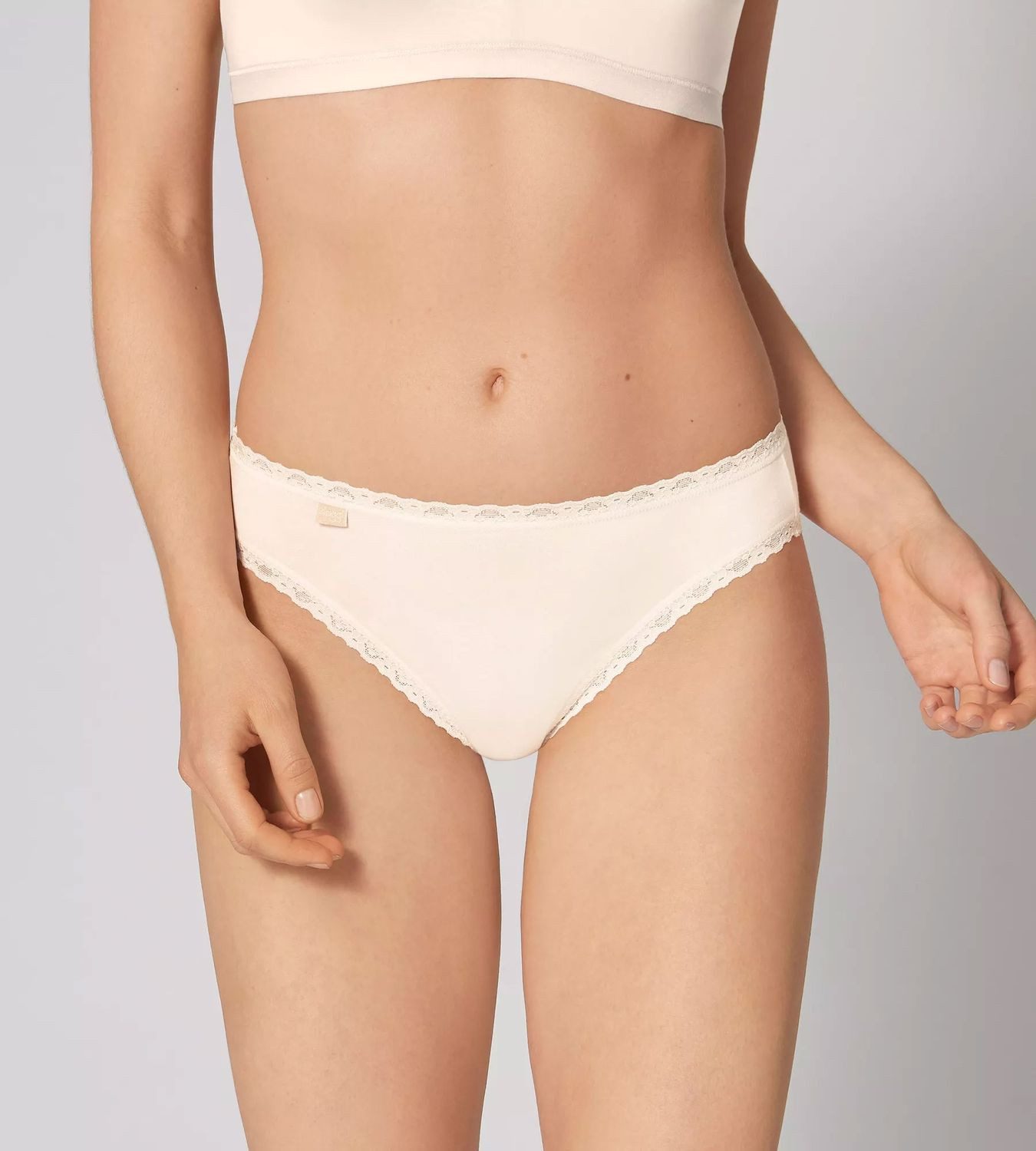 sloggi Slip Weekend 24/7 feine Spitzenborte