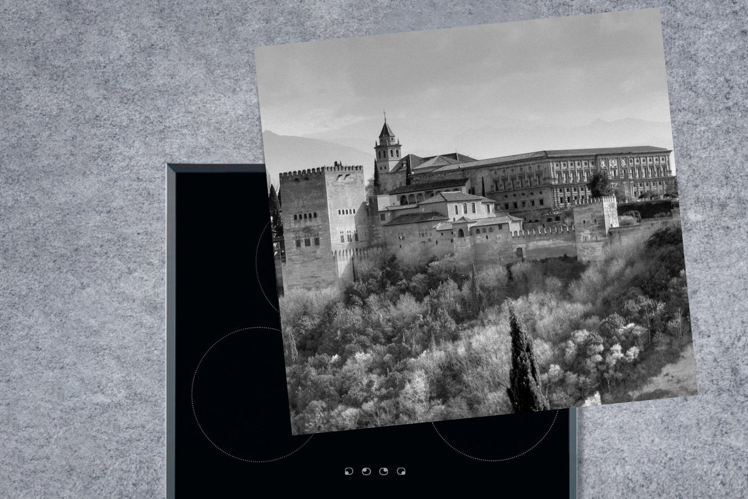 schwarz-weiß, San auf tlg), vom küche in für Vinyl, Ceranfeldabdeckung, Herdblende-/Abdeckplatte (1 78x78 Mirador Nicolás MuchoWow de cm, die Blick Arbeitsplatte Alhambra