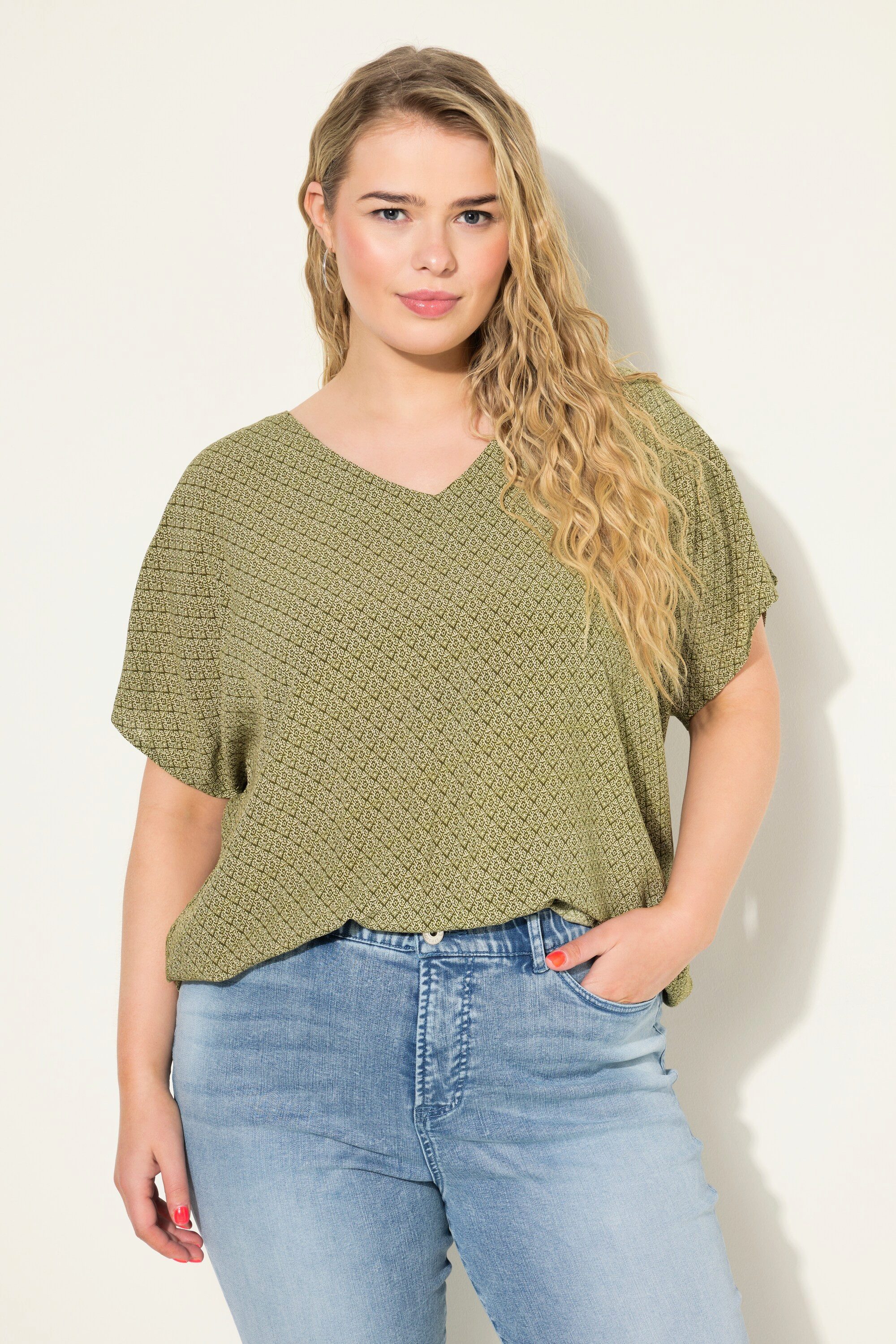 Hemdbluse Blusenshirt oversized Minimal Print V-Ausschnitt