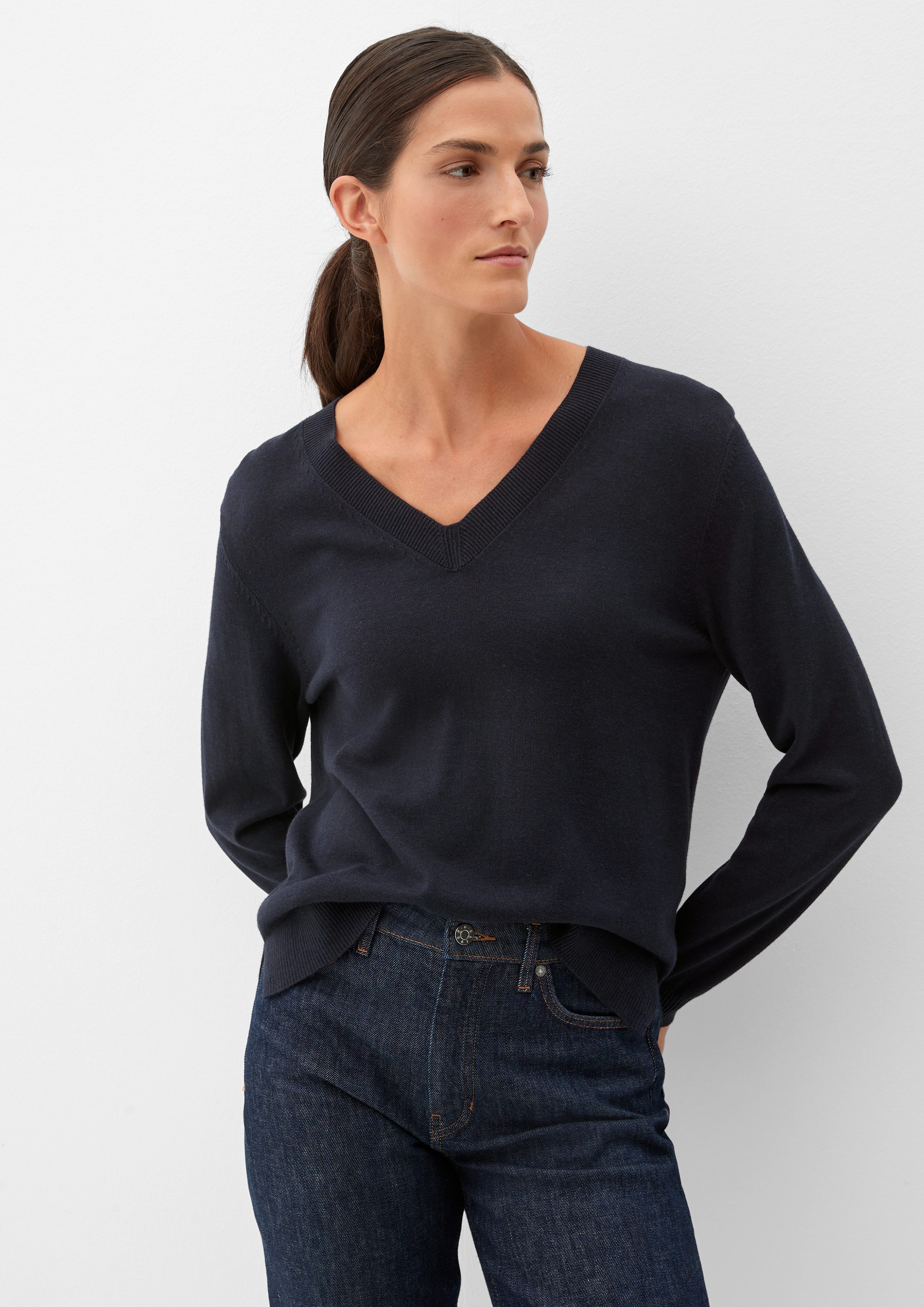 s.Oliver Strickpullover Feinstrickpullover aus Viskosemix navy