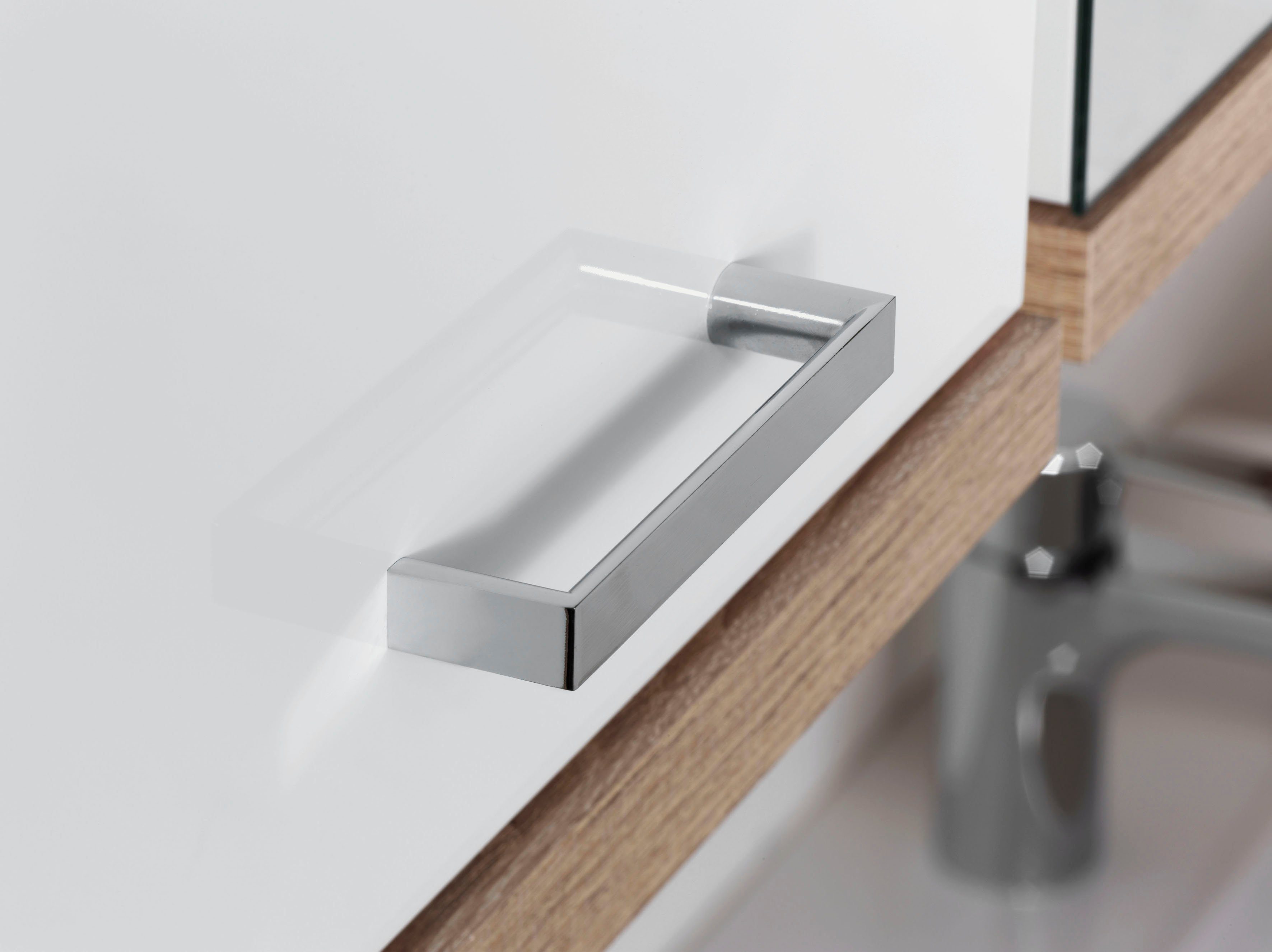 byLIVING Hochschrank Nebraska Breite 50 cm, Badezimmerschrank mit Metallgriffen, viel Stauraum