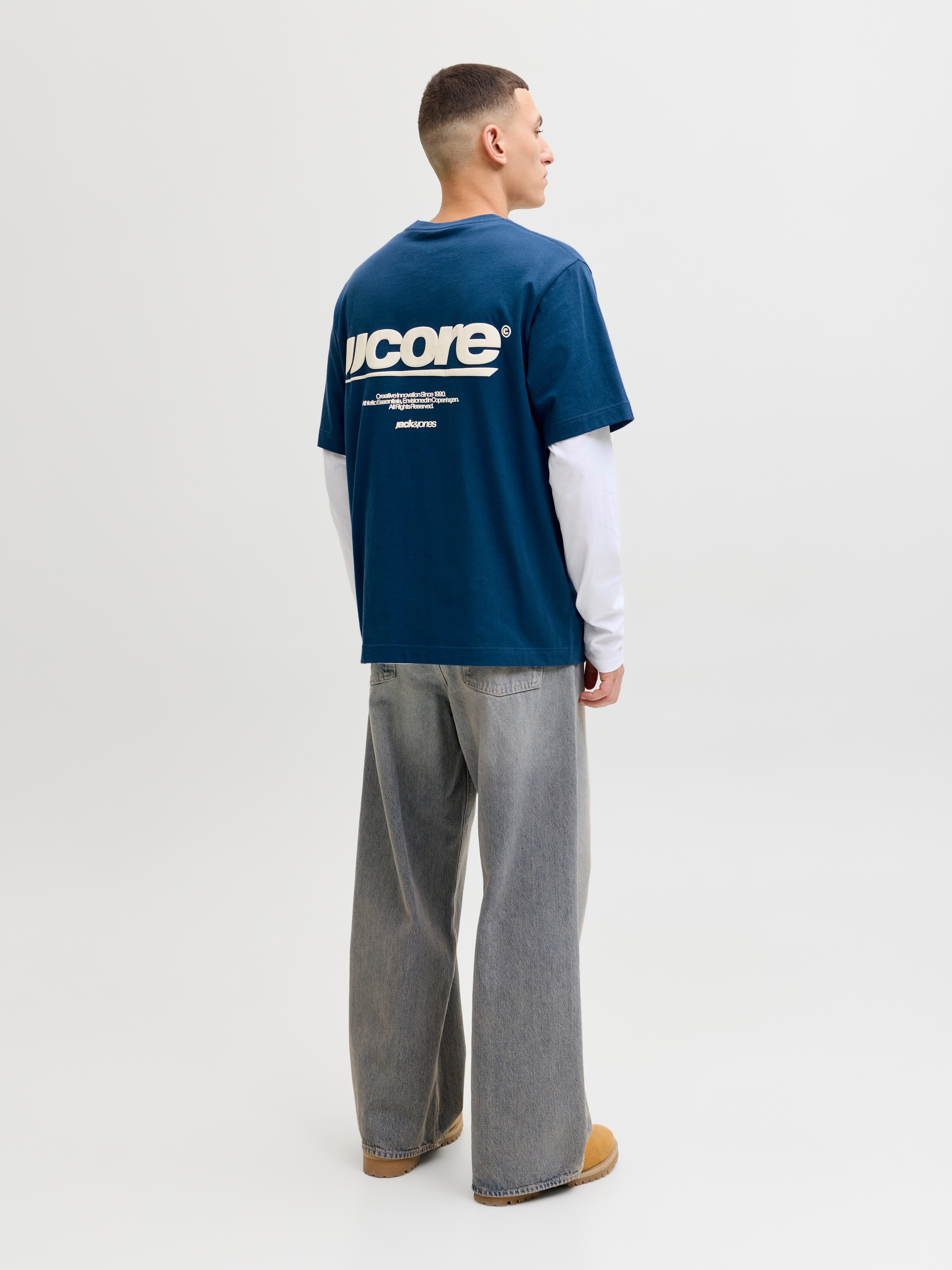 Jack & Jones T-Shirt JCOCLUB BACK TEXT PRNT TEE SS CREW SN mit Print – Bild 3 von 5