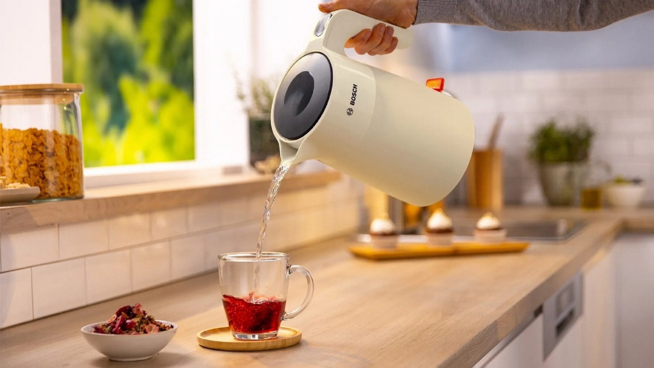 BOSCH Wasserkocher Hochleistungs-Wasserkocher mit 2400 Watt und 1,7 Liter Kapazität