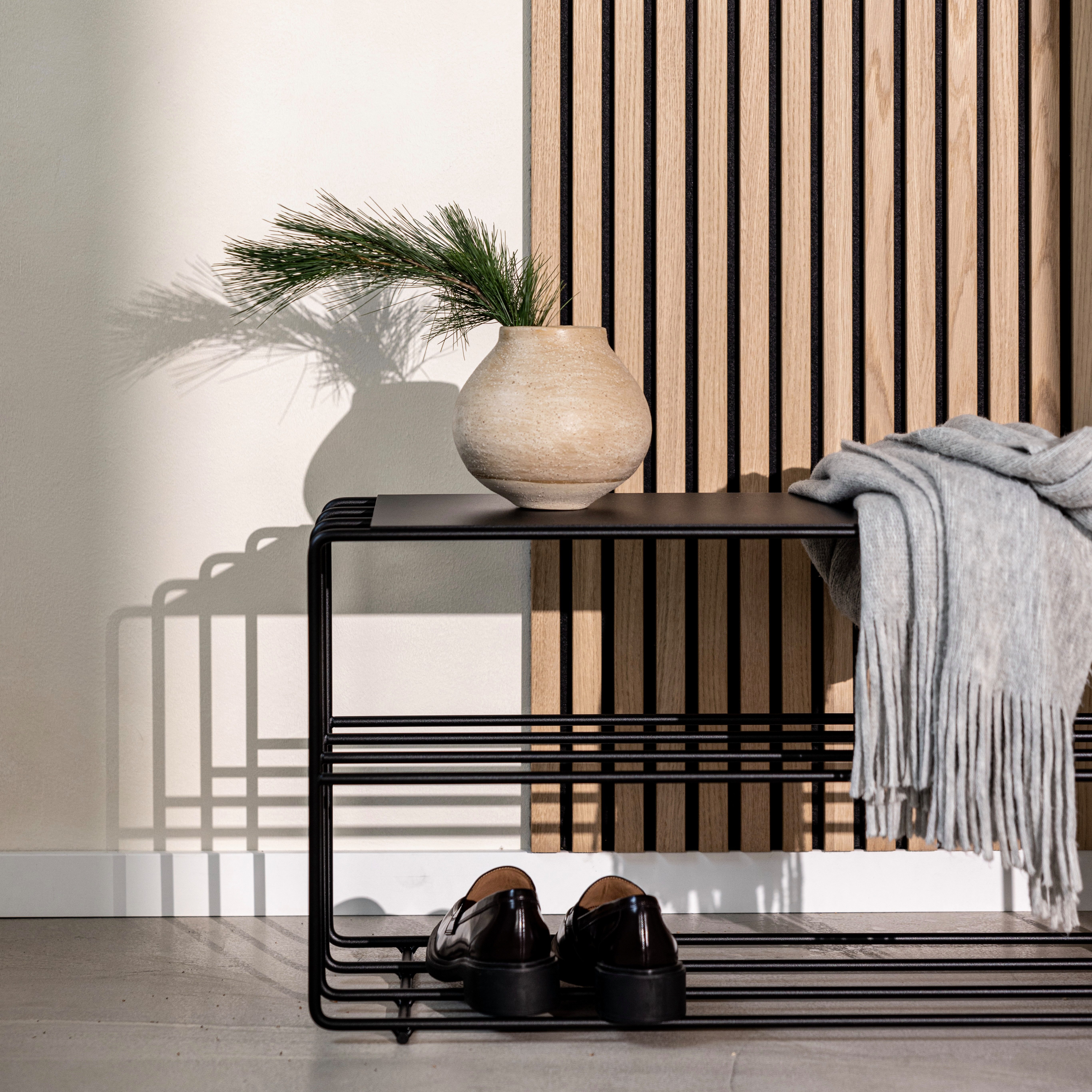 Metallbude Schuhregal NEVA, hochwertiges Metallregal, Sitzbank mit 3 Ablagen, industrial