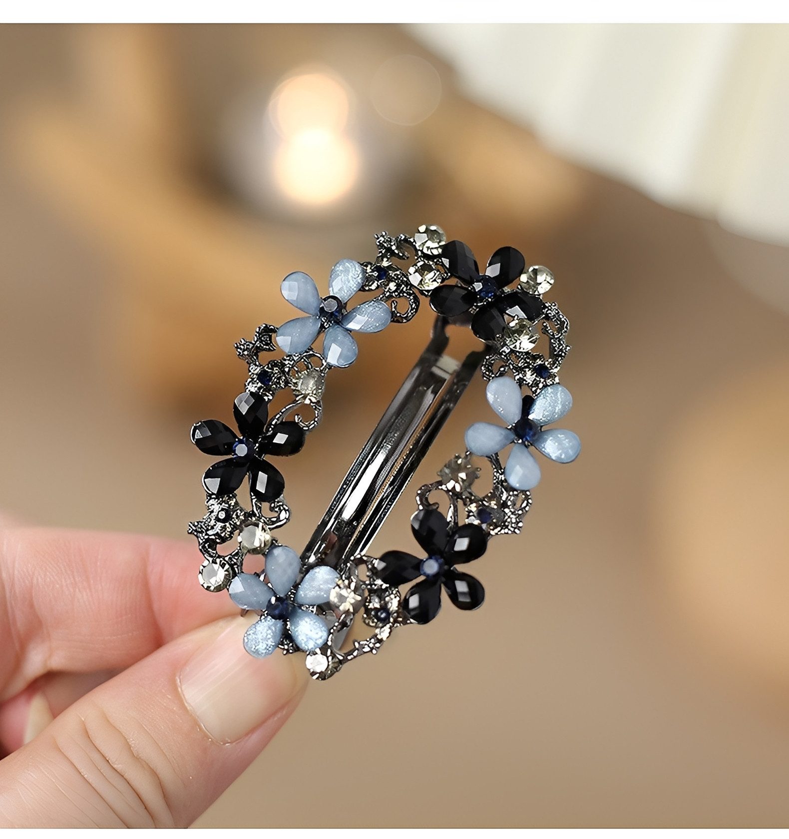 The Beauty House Haarspange Edle Haarklammer Damen mit blauen Blumen Haarkamm Haarschmuck, dekorativer Haarclip für festliche Frisuren, eleganter Haarschmuck für Hochzeit, Party & Alltag