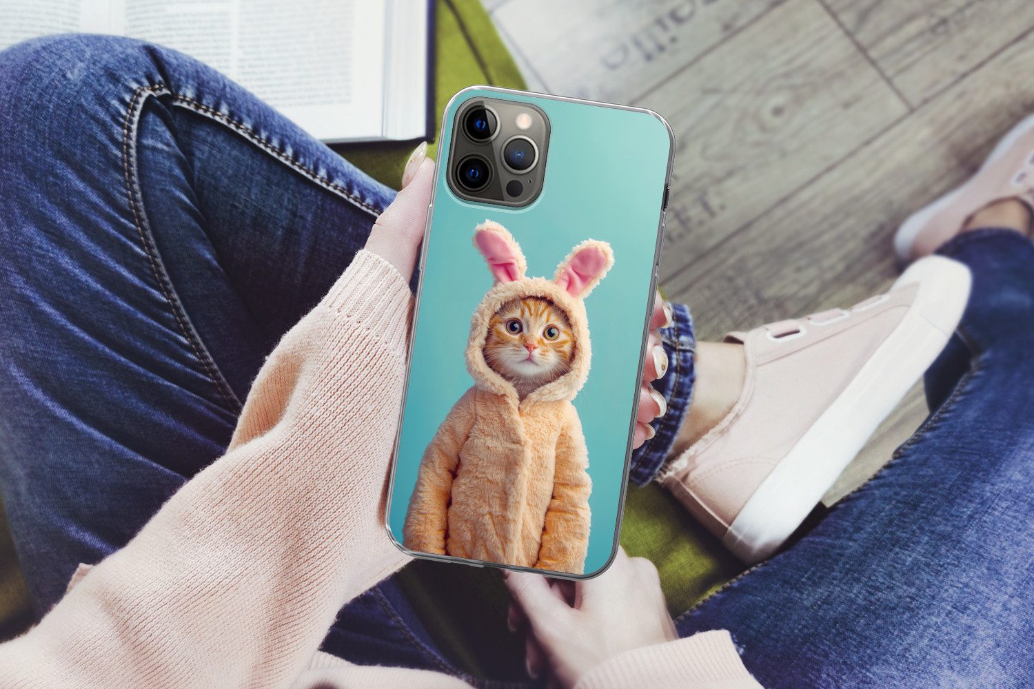 MuchoWow Handyhülle für Apple iPhone 12 Pro Osterhase - Katze - Kostüm, Smartphone-Bumper, Print, Handy Schutzhülle Dünn