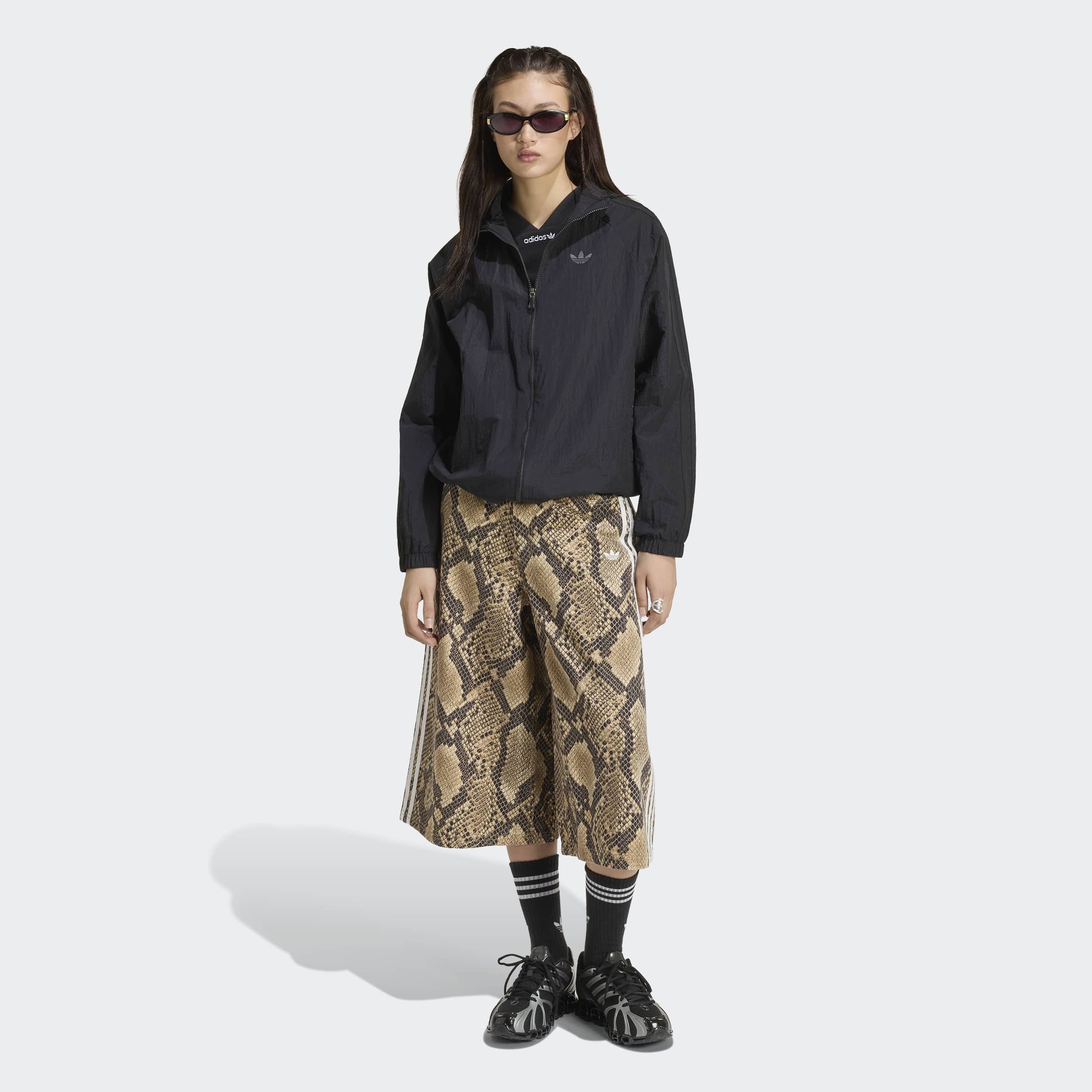 adidas Originals Shorts, DENIM, SCHLANGENPRINT – Bild 5 von 5