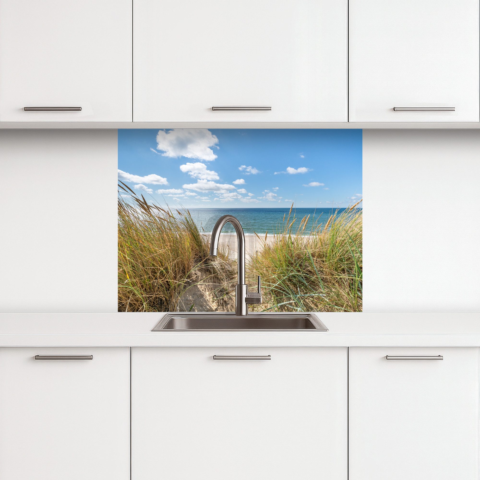 KitchenYeah Küchenrückwand selbstklebend Düne - Gras - Meer - Strand, (1-tlg), Spritzschutz, Küche, Rückwand, Küchenwand, Küchenfront, 80x60 cm