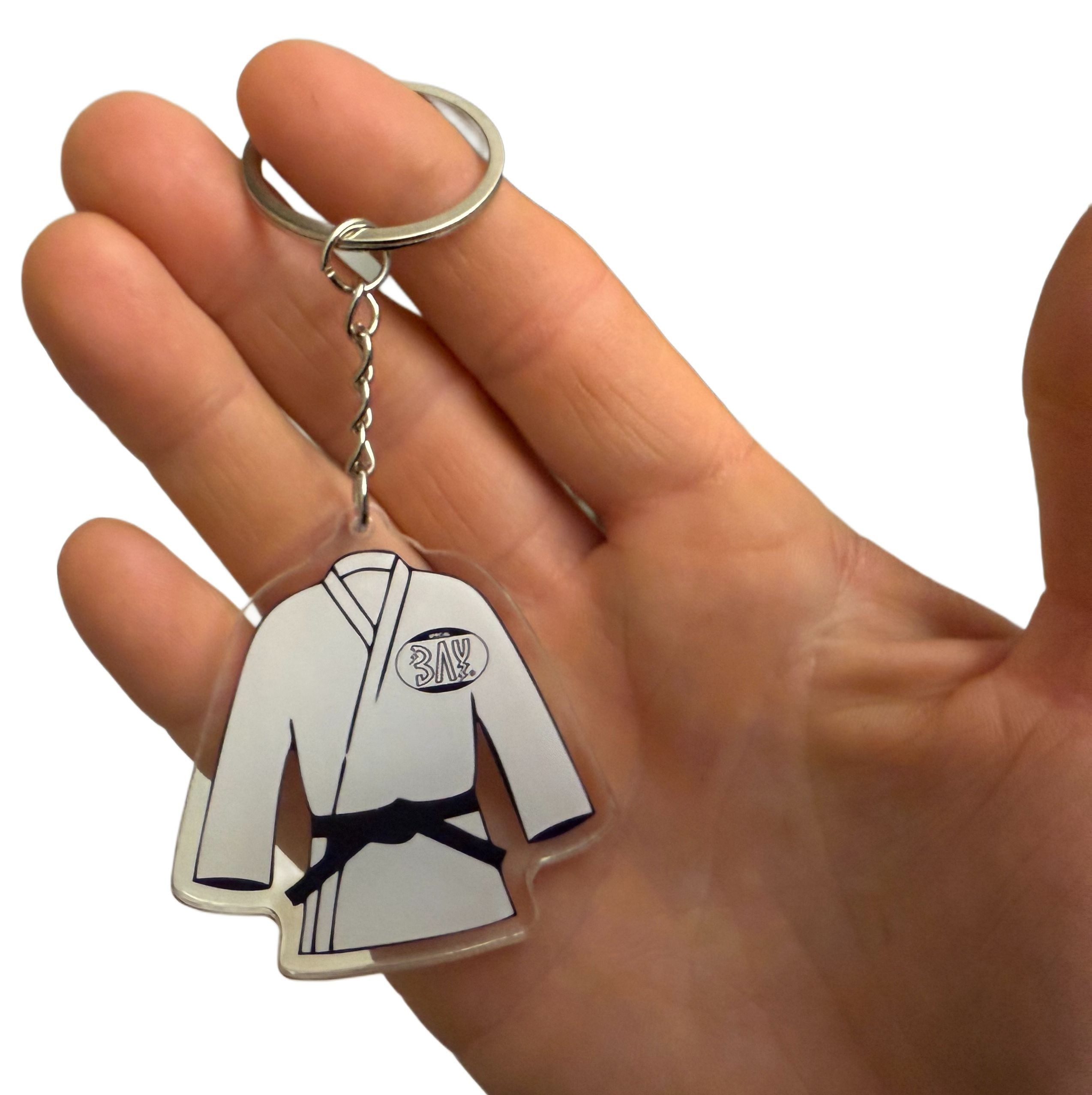 BAY-Sports Schlüsselanhänger mini Karate Anzug Karatejacke Karateanzug Anhänger Taekwondo Judo (mit Budogürtel schwarz, Acrylglas), Beidseitig sichtbar, schwarzer Budogürtel, Aus Acryl