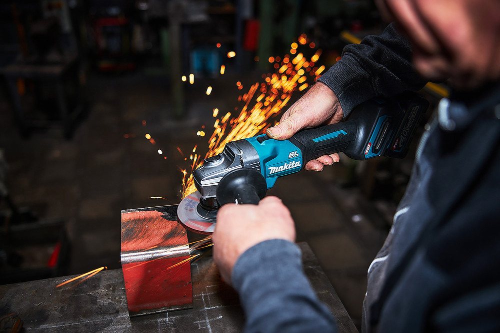 Thumbnail - Makita Akku-Winkelschleifer »GA008GZ«, (XGT, 40V max., 125 mm), ohne Akku, ohne Ladegerät