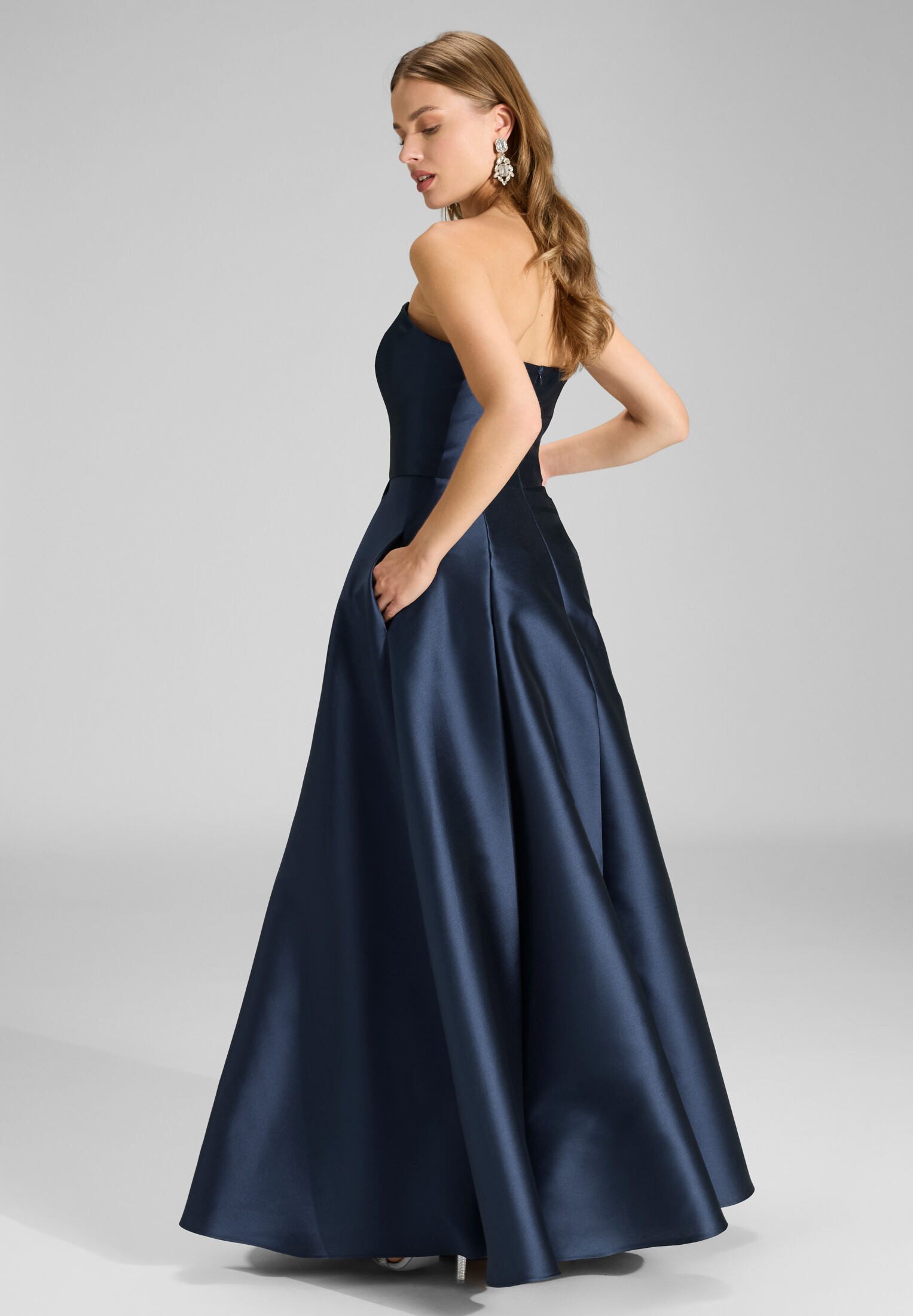 SWING Abendkleid - Abendkleid aus edlem Twill mit Korsage Oberteil Oberteil in figurbetonter Passform