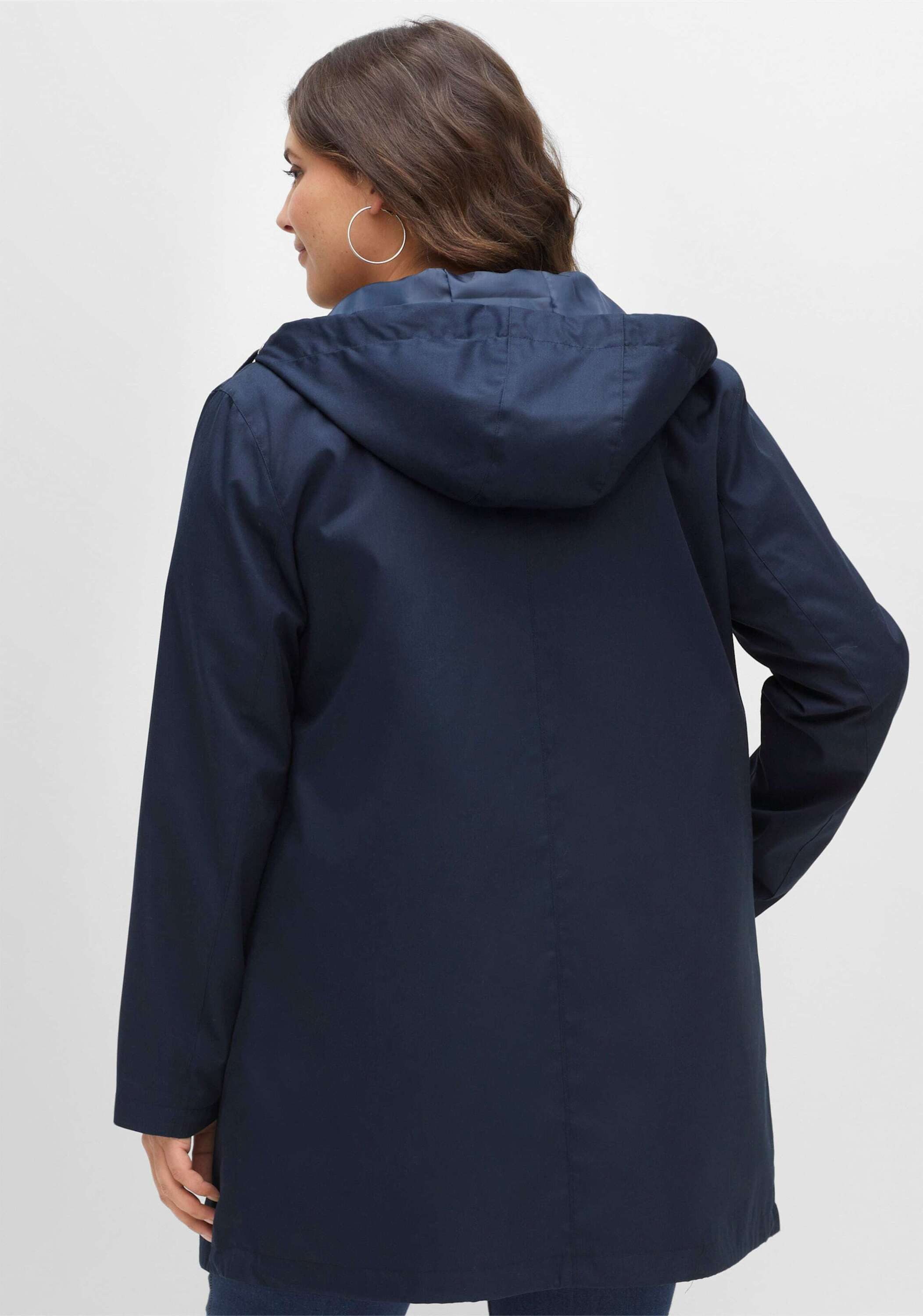 Sheego Winterjacke Outdoorjacke Langarm in A-Linie, mit Kapuze und Tunnelzug – Bild 2 von 5